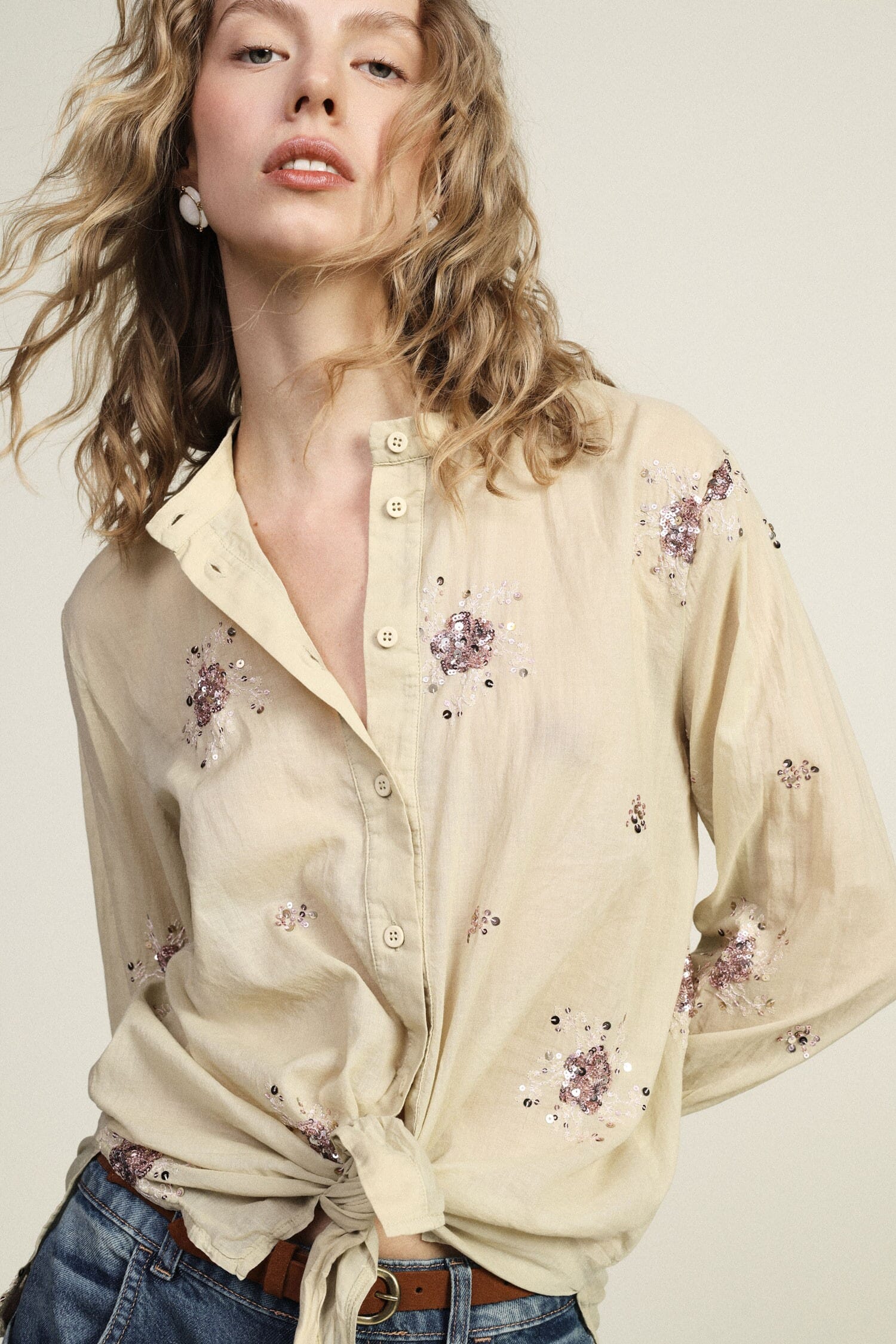 Shirt With Sequins And Classic Dixie Collar