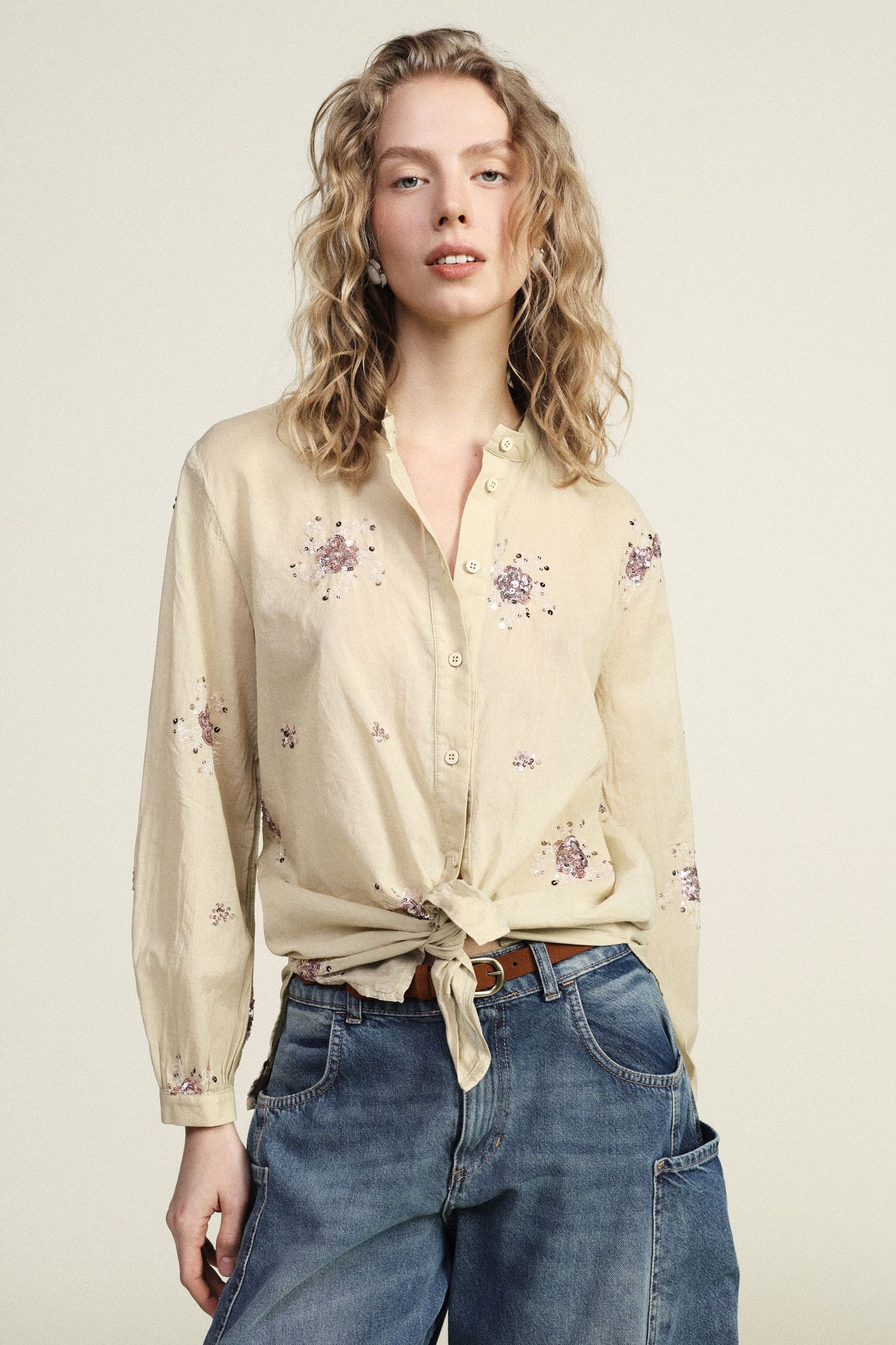 Shirt With Sequins And Classic Dixie Collar