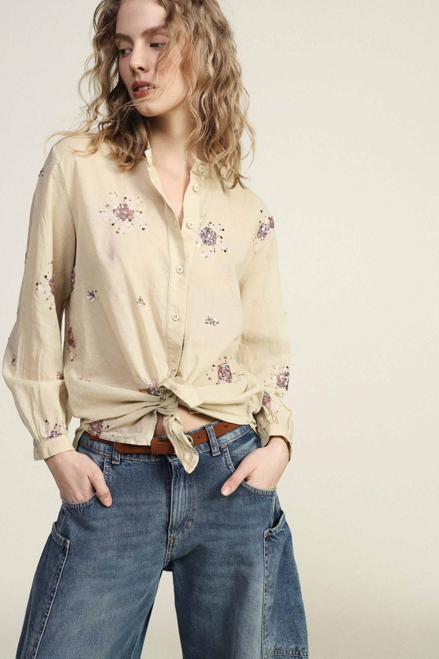 Shirt With Sequins And Classic Dixie Collar