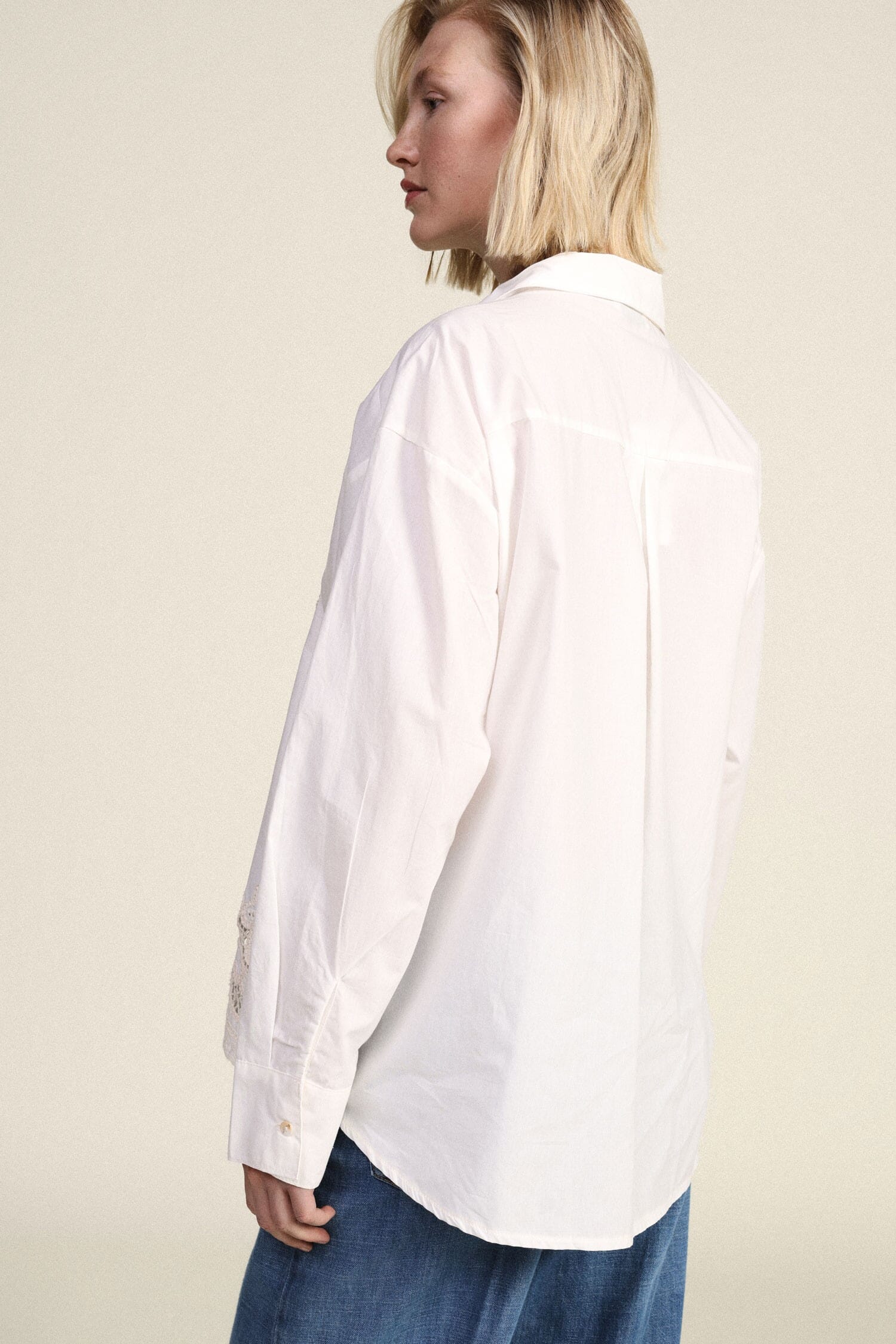 Camicia Ricamata Con Motivo Floreale Ampio Dixie