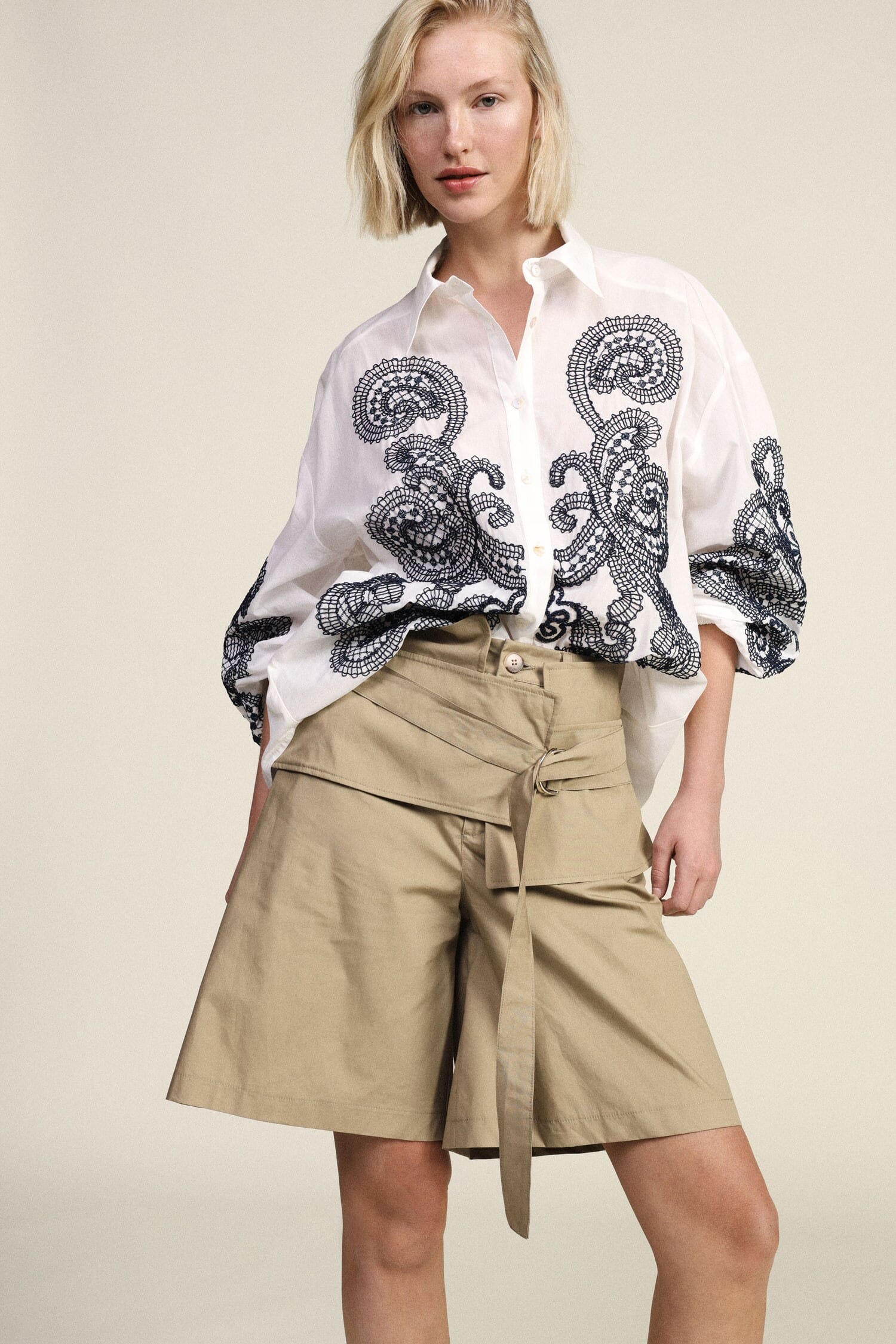 Shorts With Wide Belt And D-Ring Detail Dixie