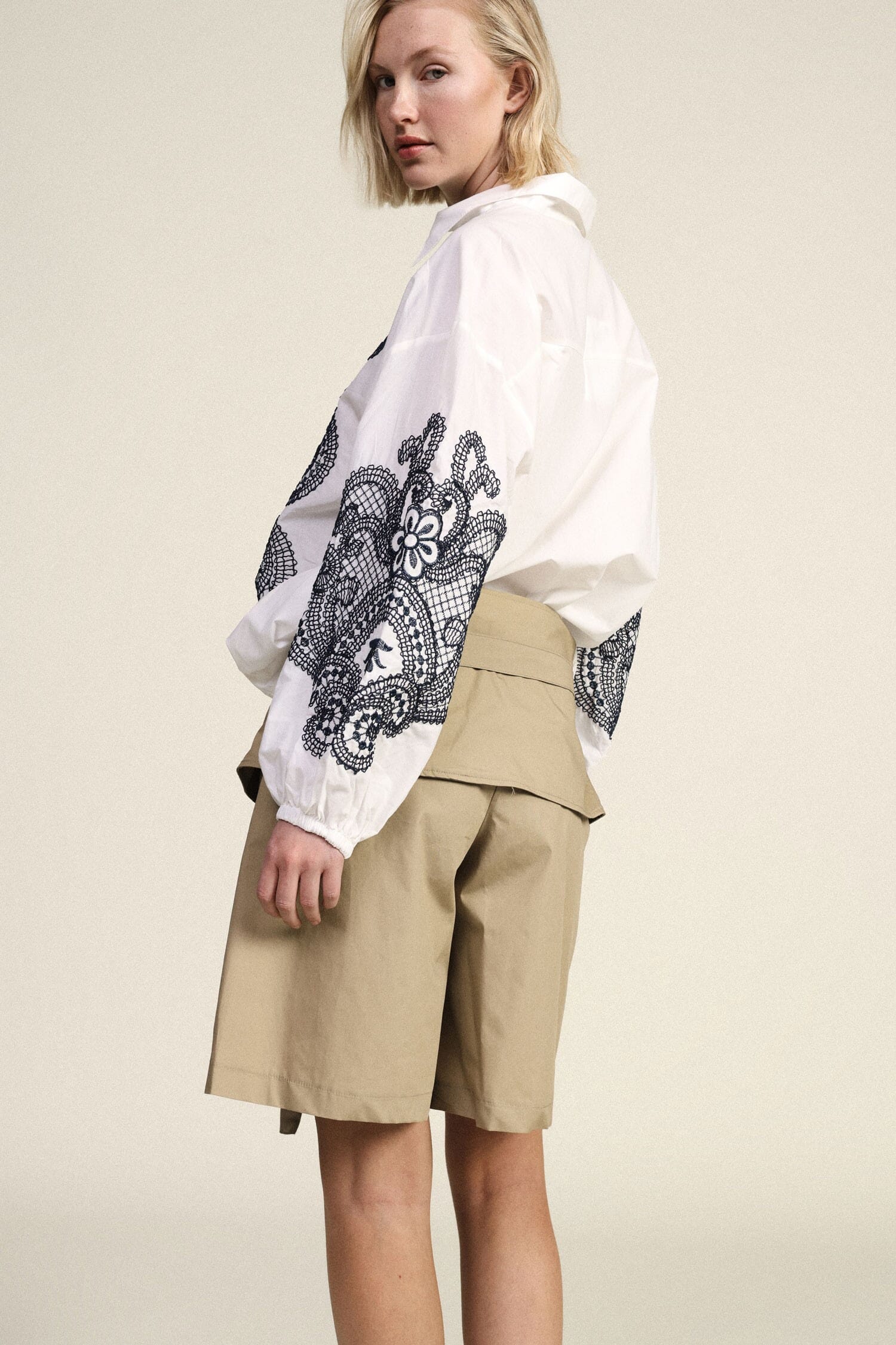 Shorts With Wide Belt And D-Ring Detail Dixie