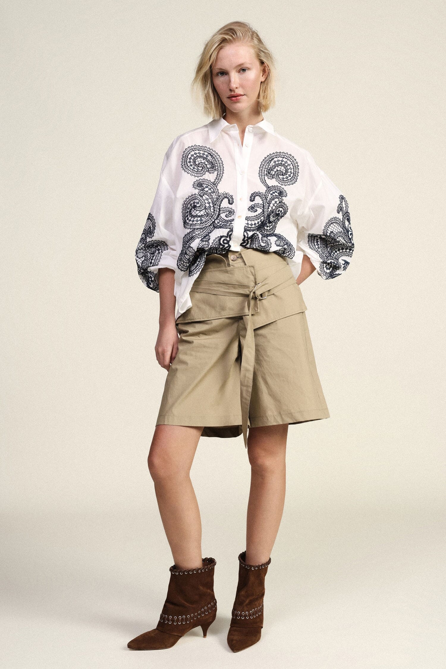 Shorts With Wide Belt And D-Ring Detail Dixie