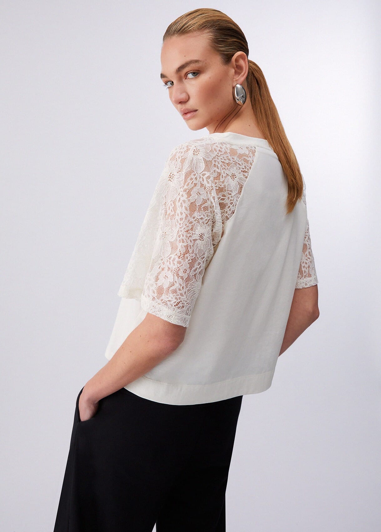 T-Shirt Con Dettagli In Pizzo Liu Jo