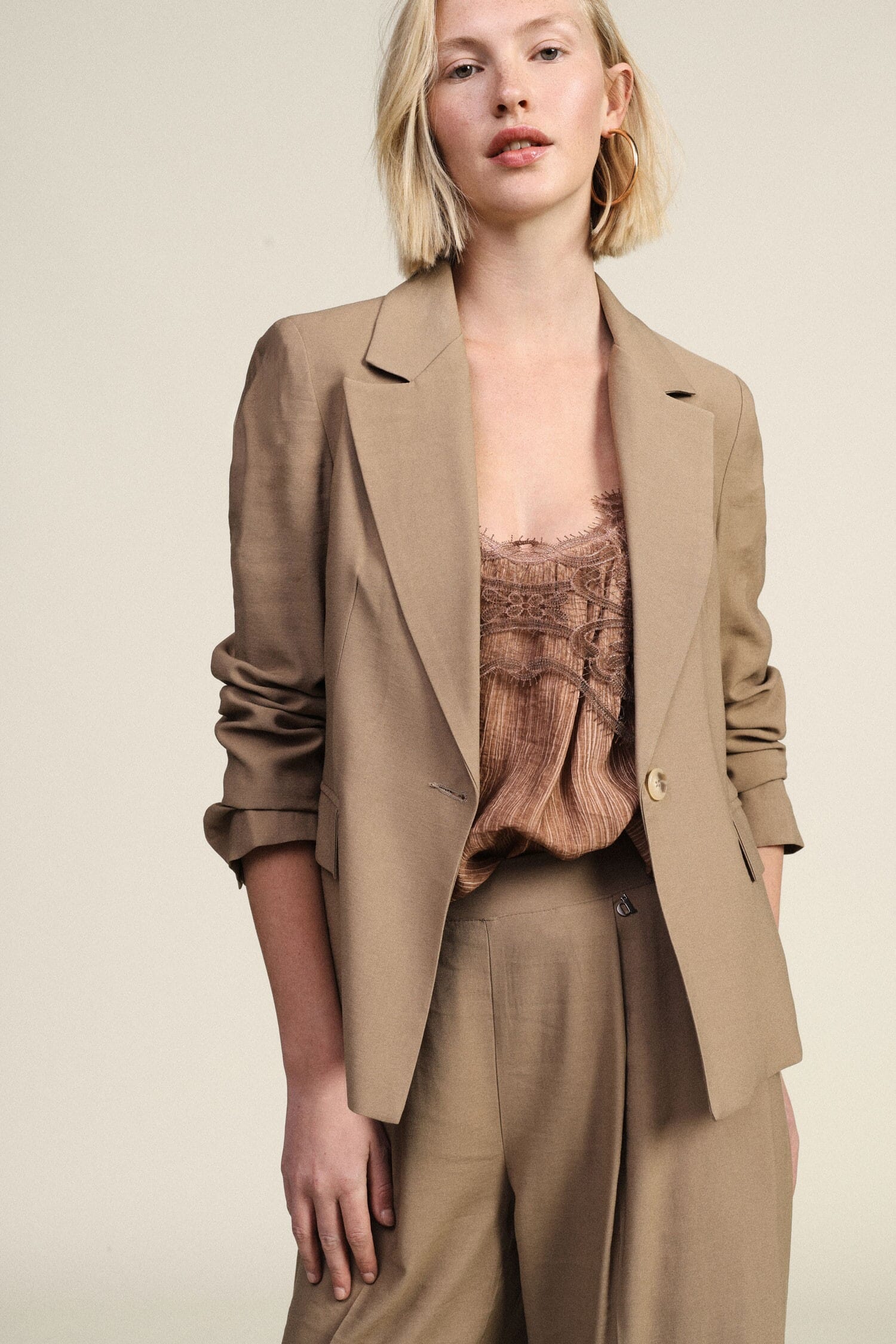 Single-breasted blazer with flap pockets Dixie