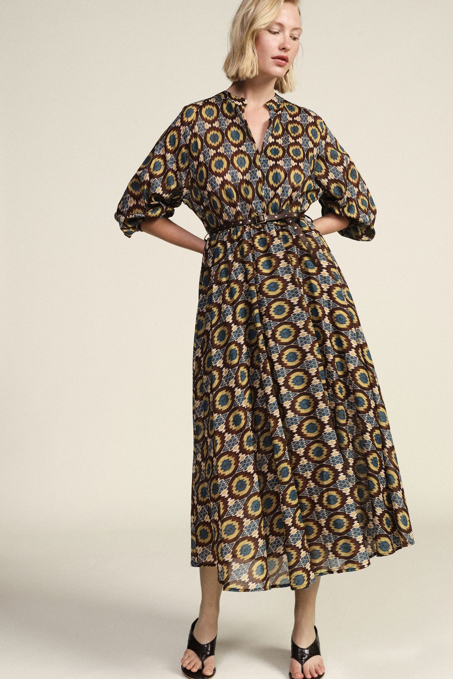 Robe longue à imprimé géométrique et ceinture Dixie