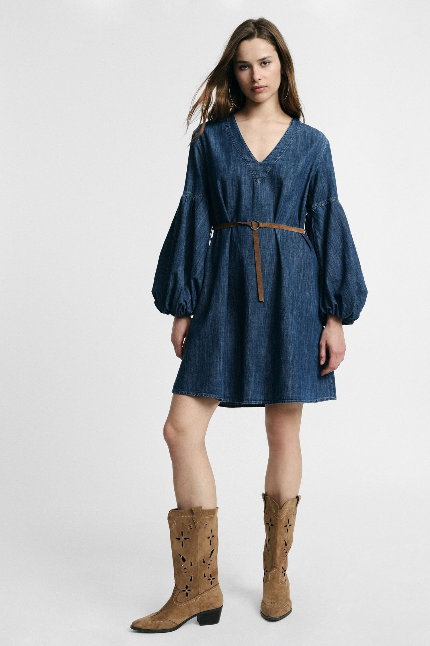 Short Dress With Wide Sleeves And Belt Please