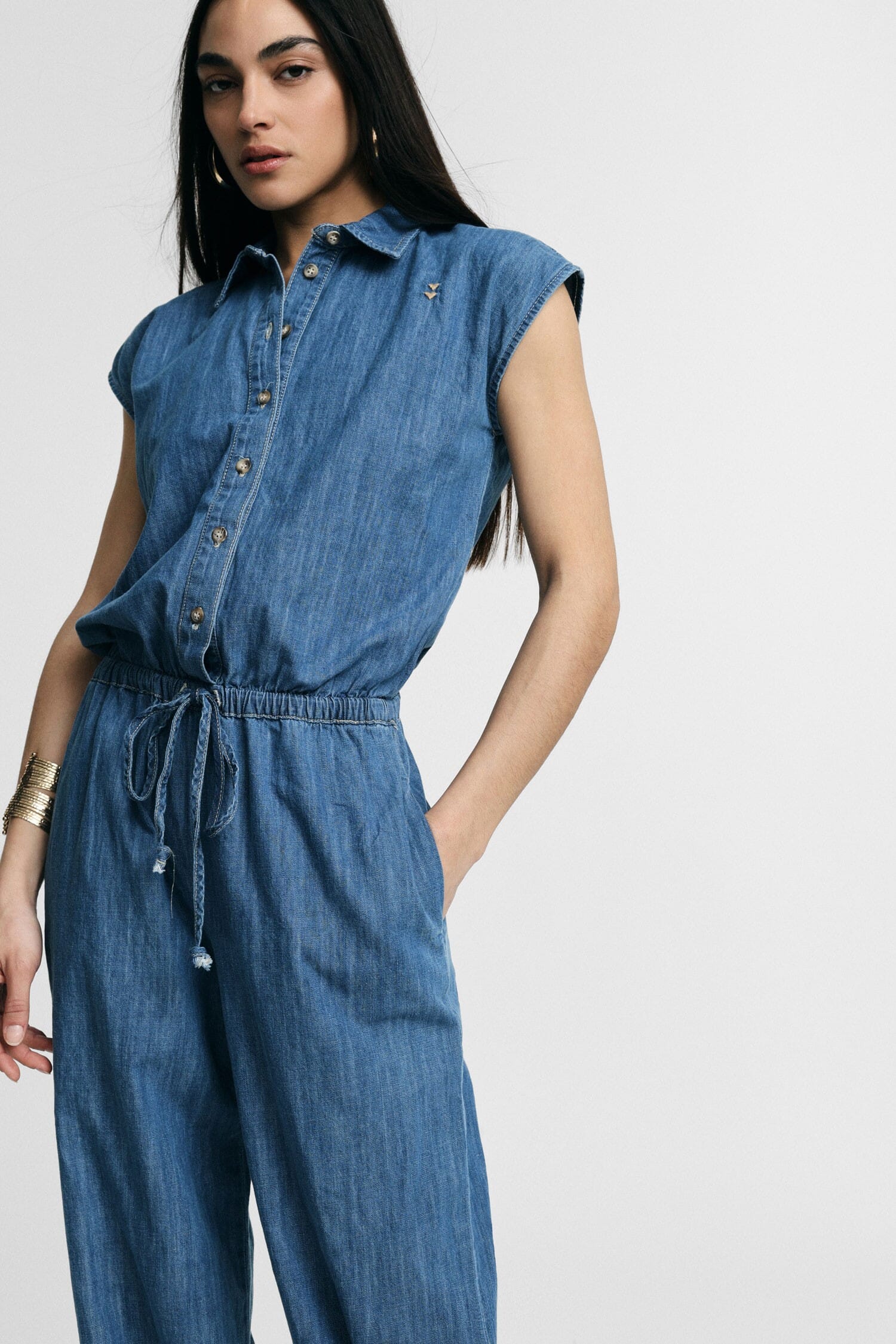 Long Jumpsuit With Drawstring And Front Buttons Please