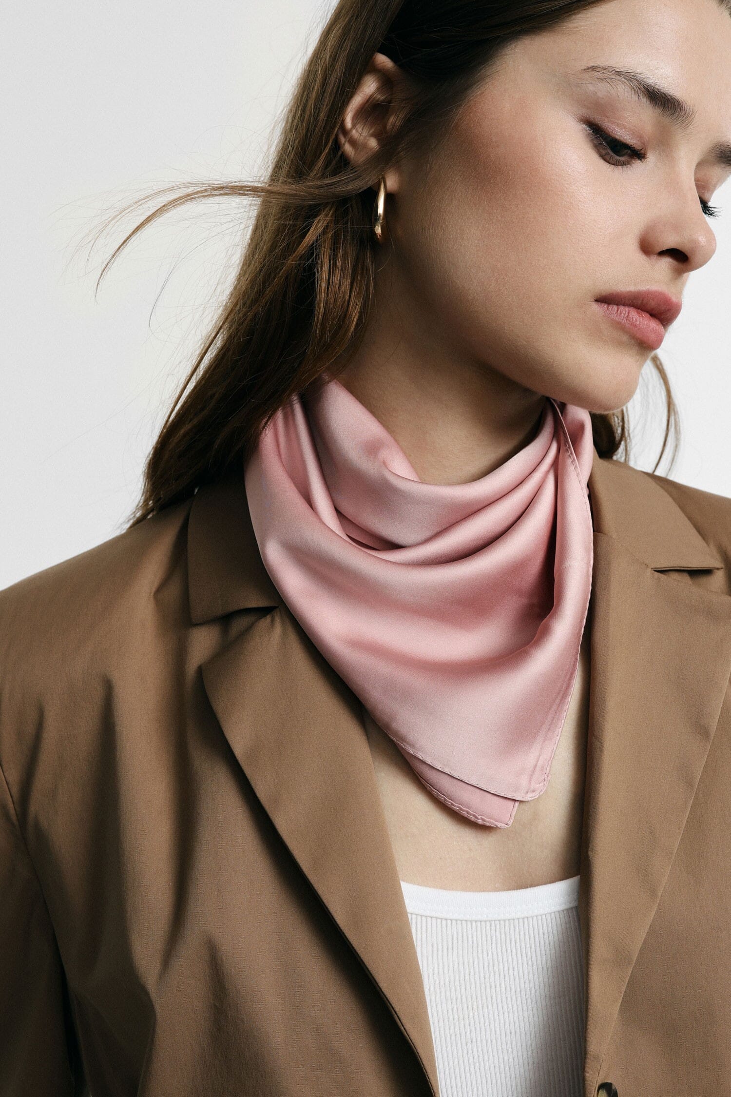 Foulard Quadrato Tinta Unita Con Orlo Semplice Please