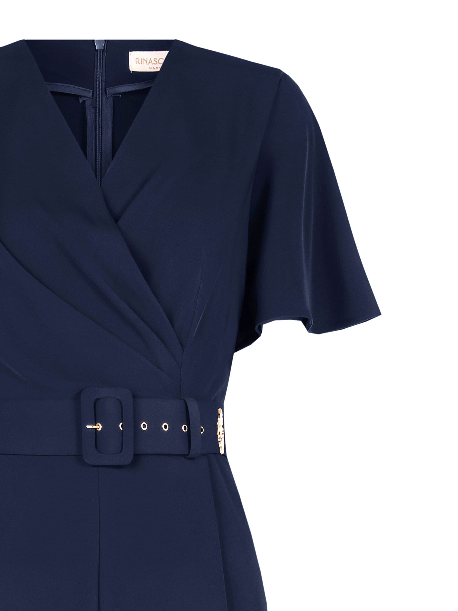 Costume une pièce fluide avec ceinture rigide coordonnée et encolure croisée Rinascimento