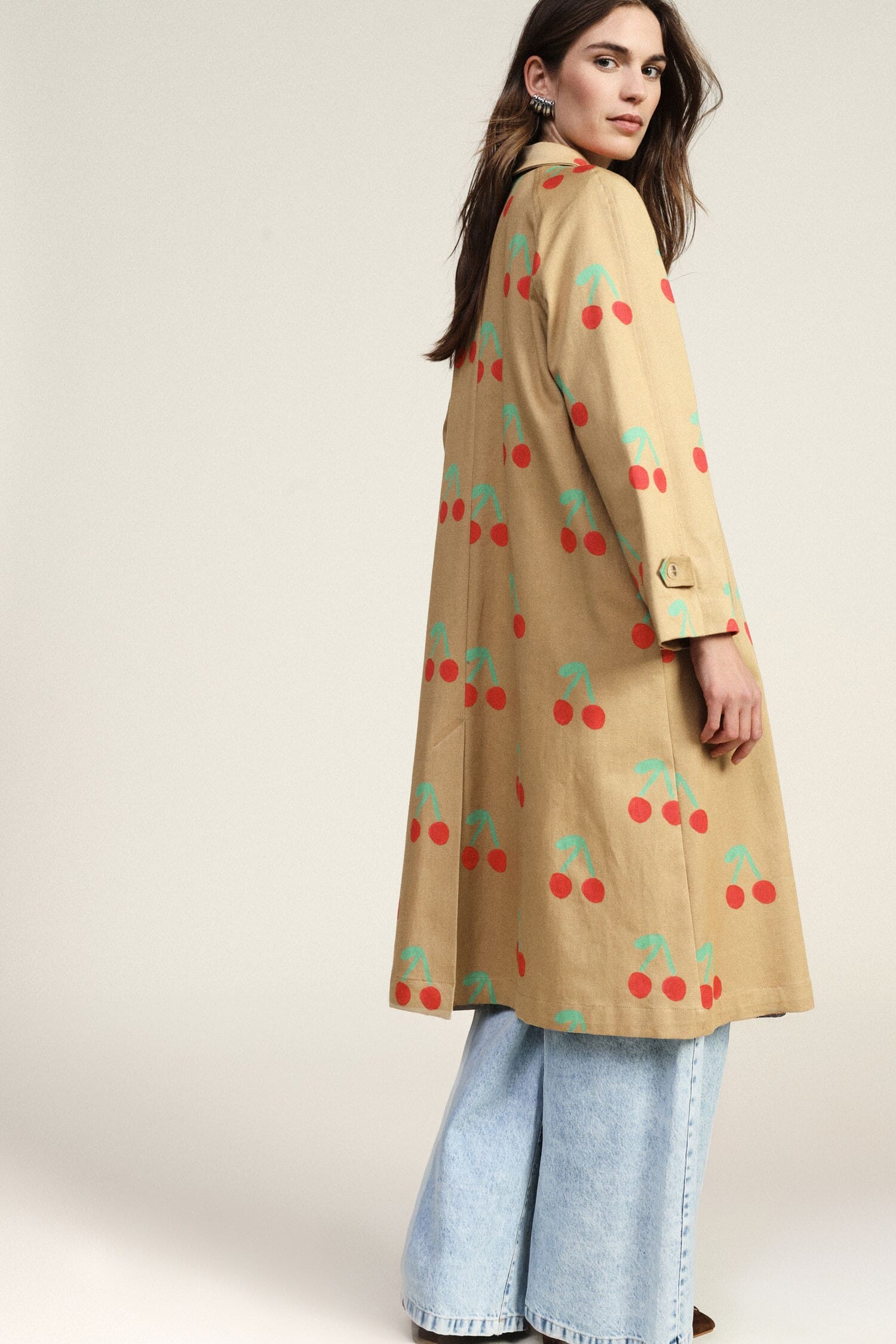 Cappotto Lungo Stampa Ciliegie Bottoni Visibili Dixie