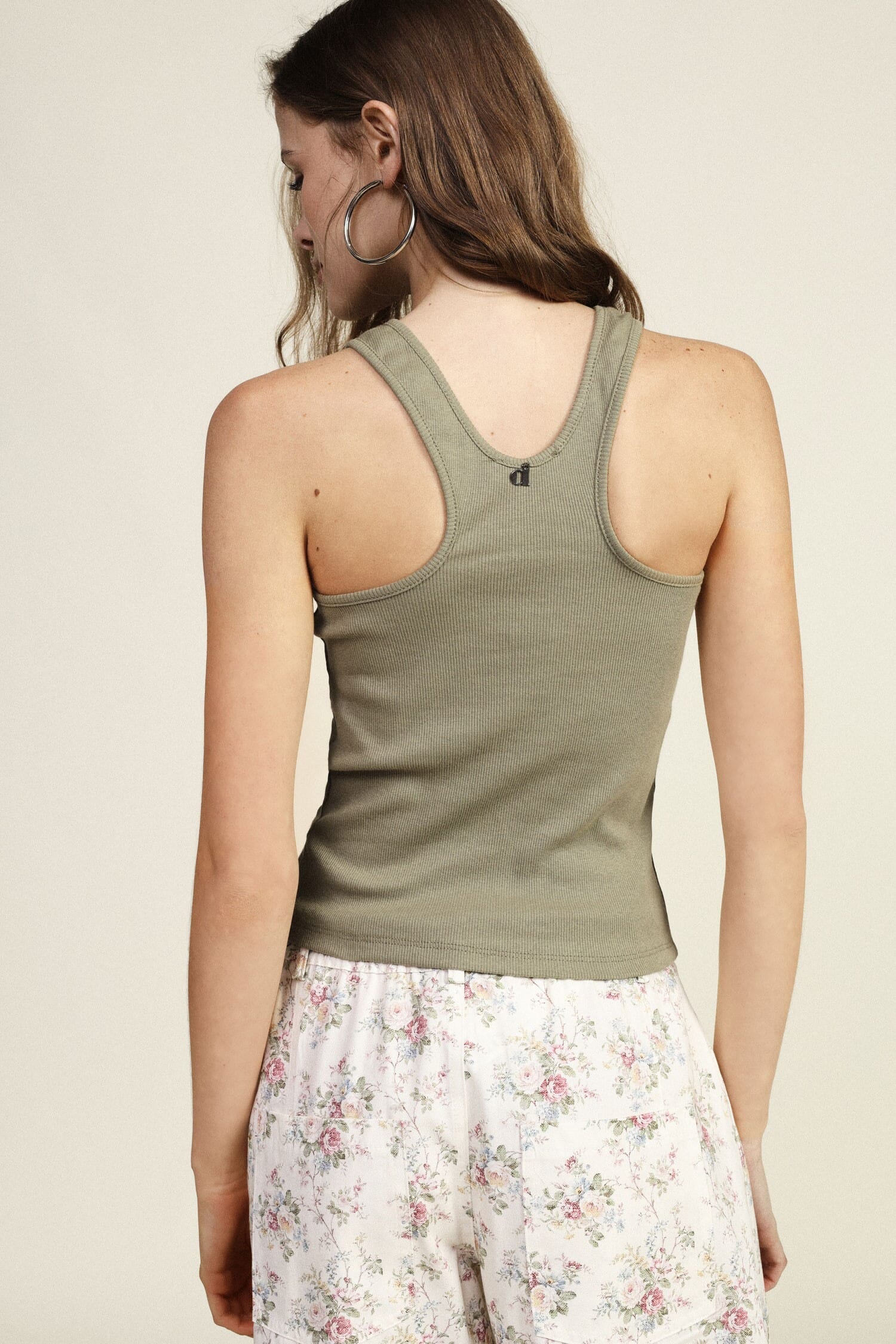 Top Smanicato A Costine Girocollo Fit Aderente Dixie