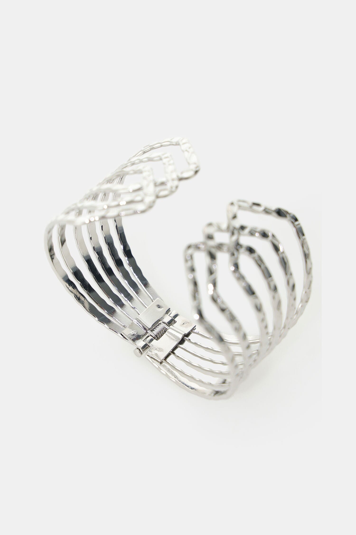 Bracciale Rigido Geometrico Con Texture Martellata Dixie