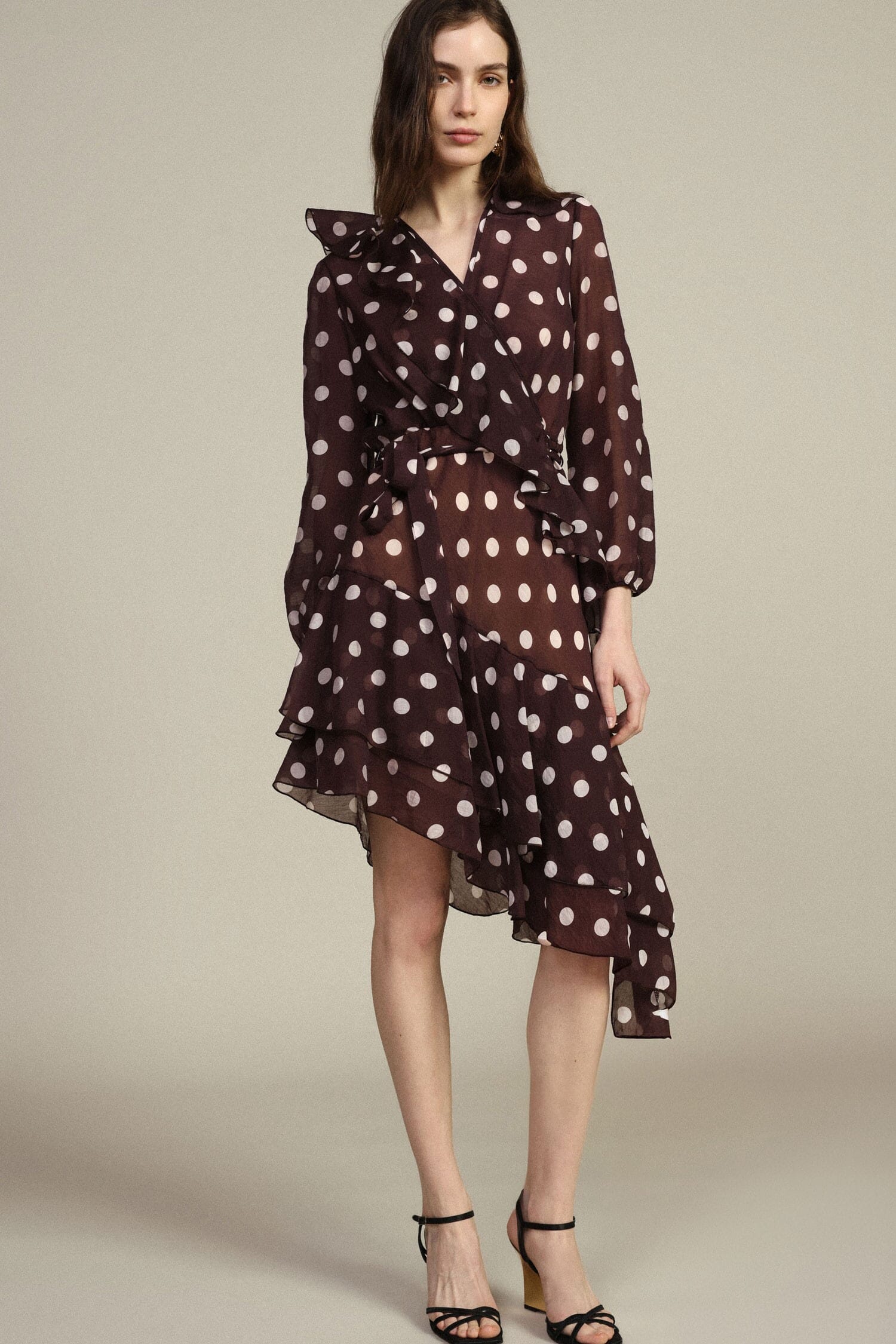 Robe courte à pois avec volants asymétriques Dixie