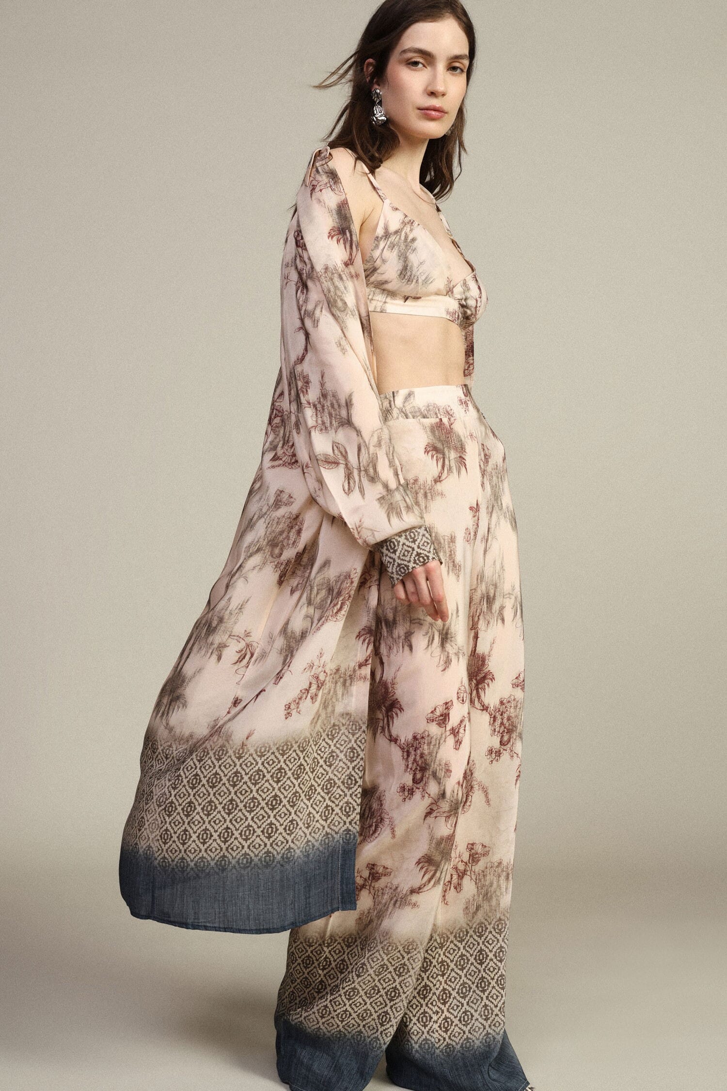 Robe longue à imprimé floral avec boutons sur le devant Dixie