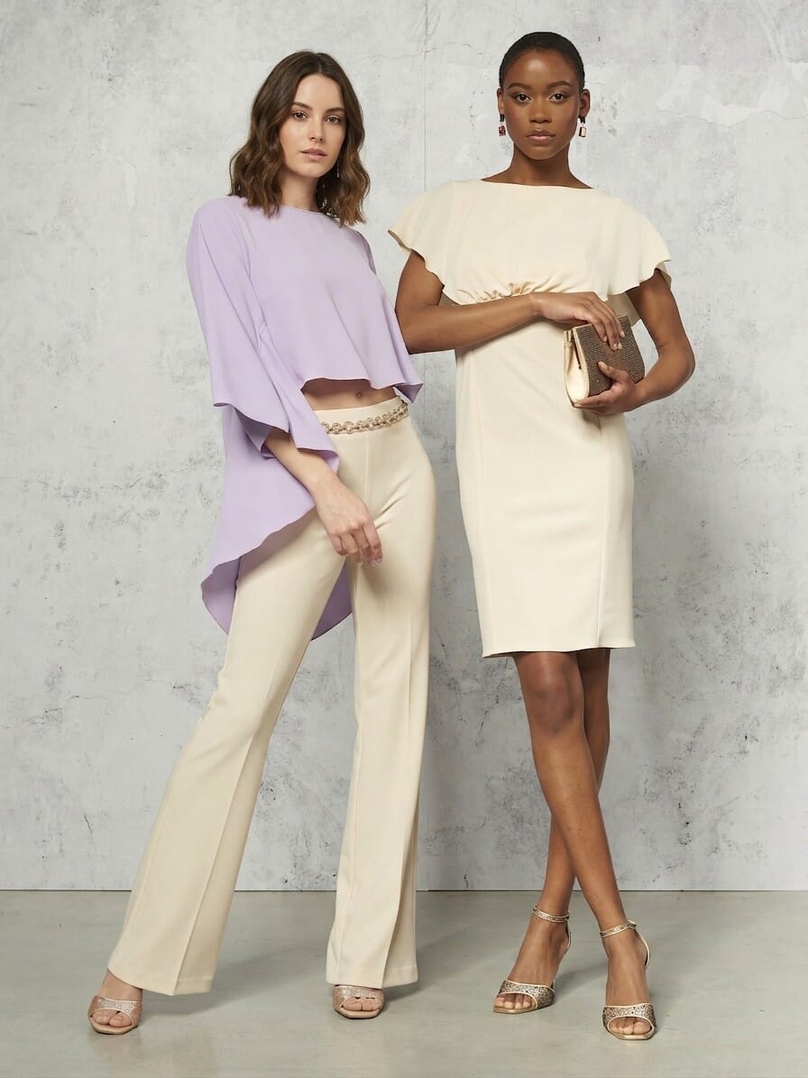 Blouse large asymétrique en satin avec manches effet manteau Rinascimento