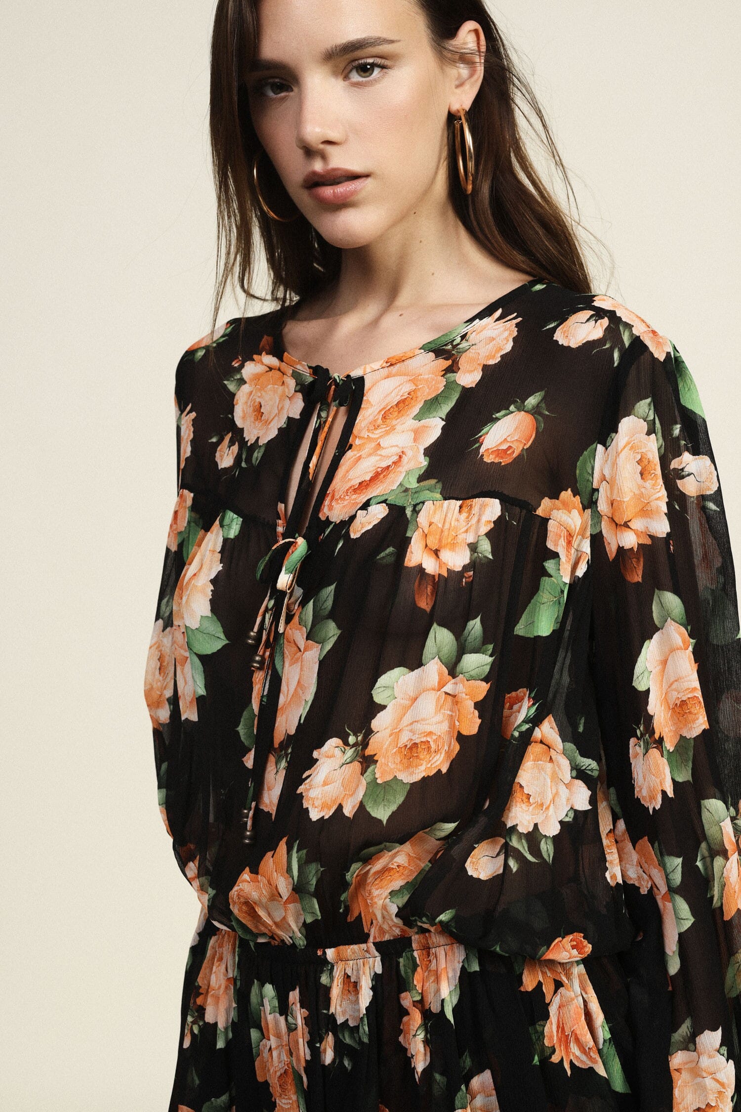Robe courte bouclée à imprimé floral avec nœuds de cravate Dixie