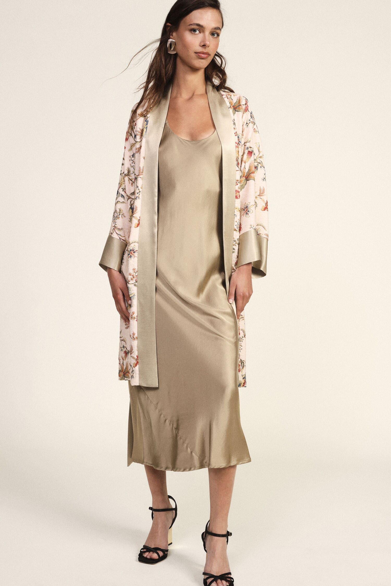 Cappotto Leggero Fantasia Floreale Con Cintura Dixie