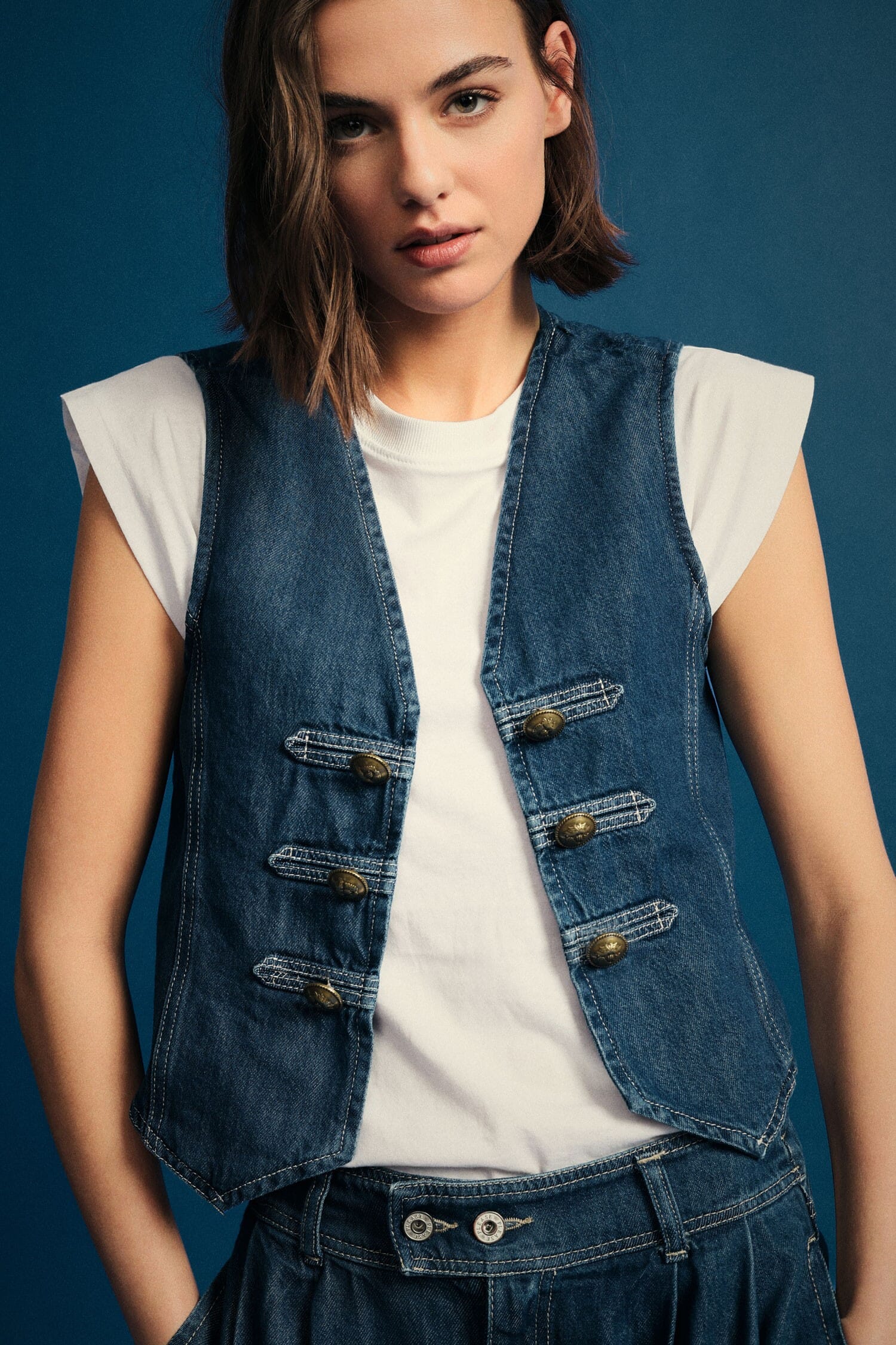 Gilet Senza Maniche In Denim Con Alamari Please