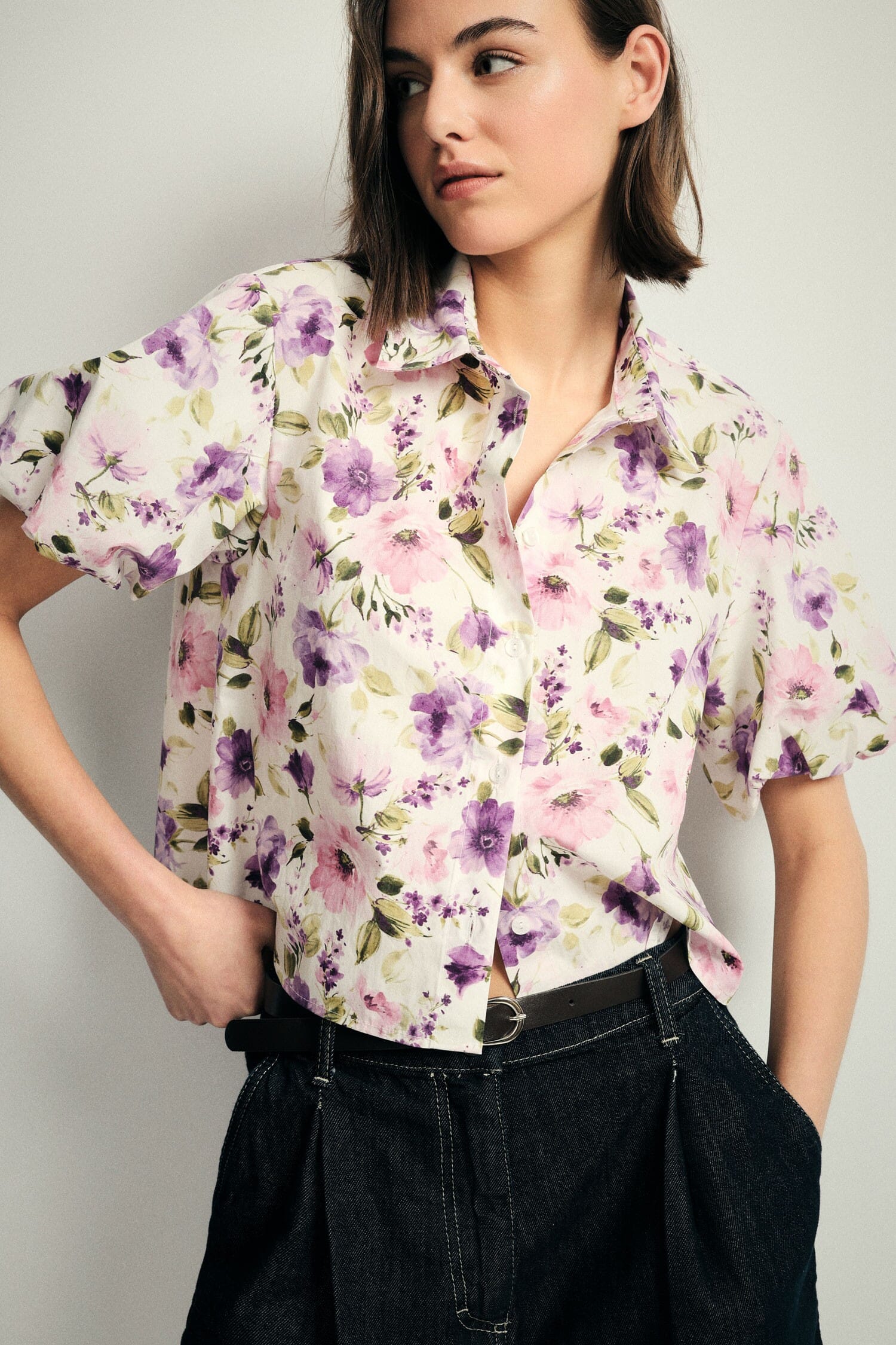 Chemise croisée à fleurs et manches courtes Please