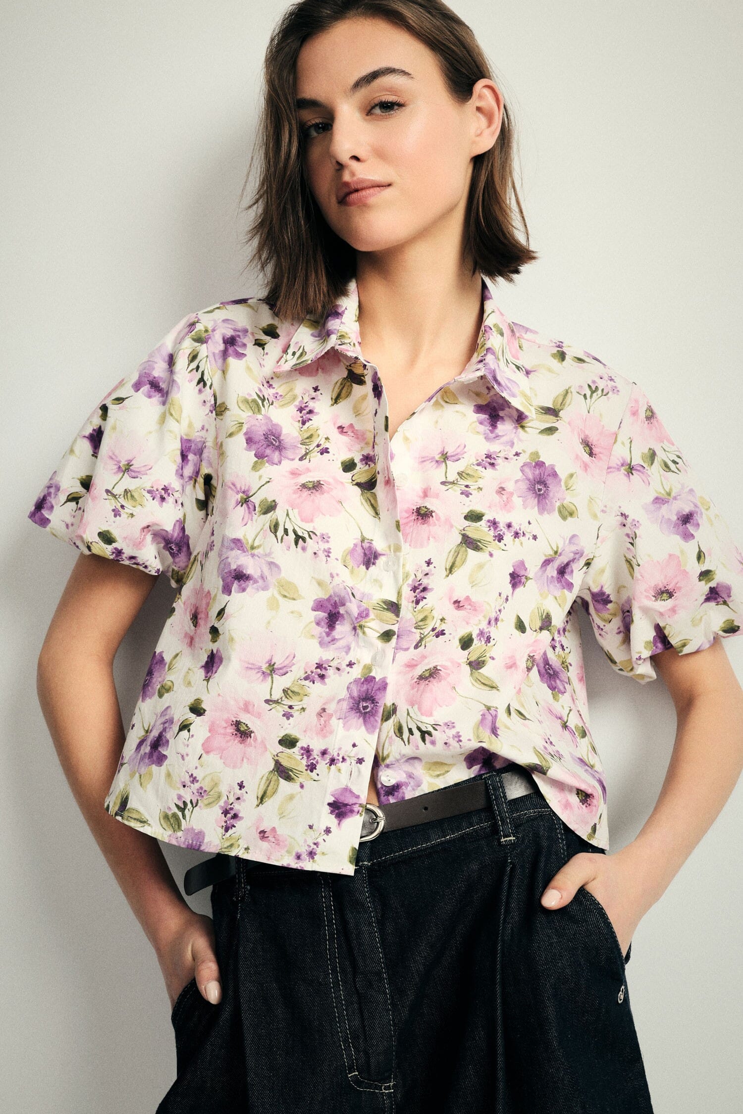 Chemise croisée à fleurs et manches courtes Please