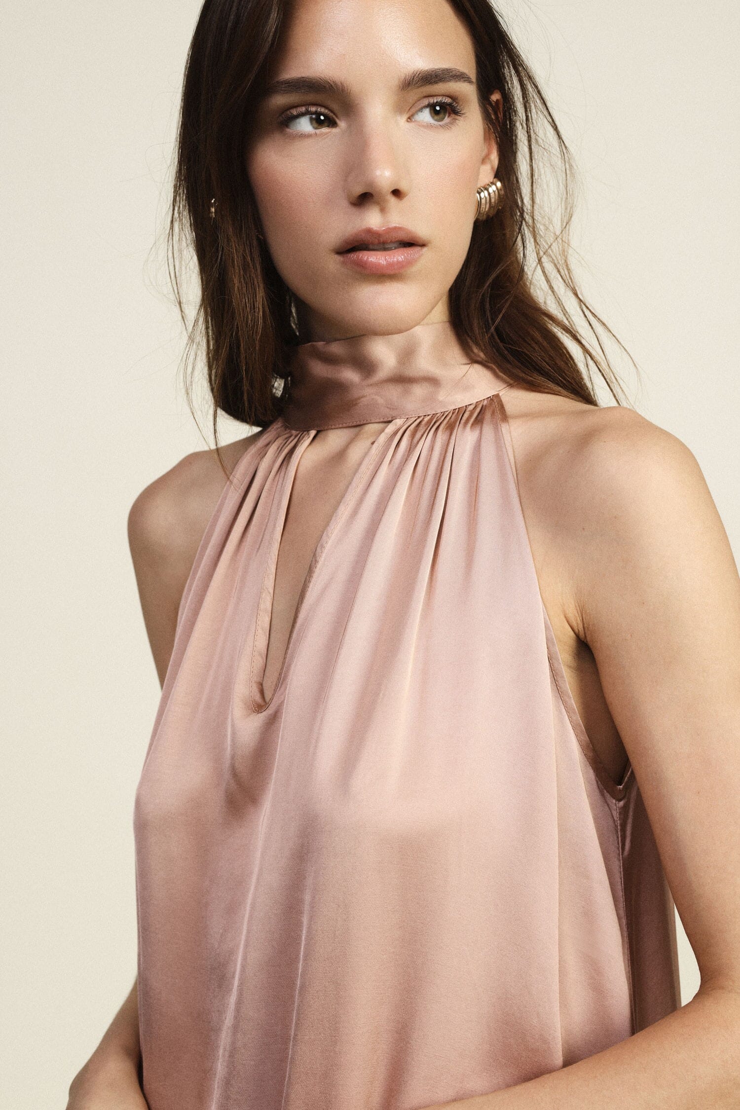 Robe longue avec encolure en dentelle Dixie