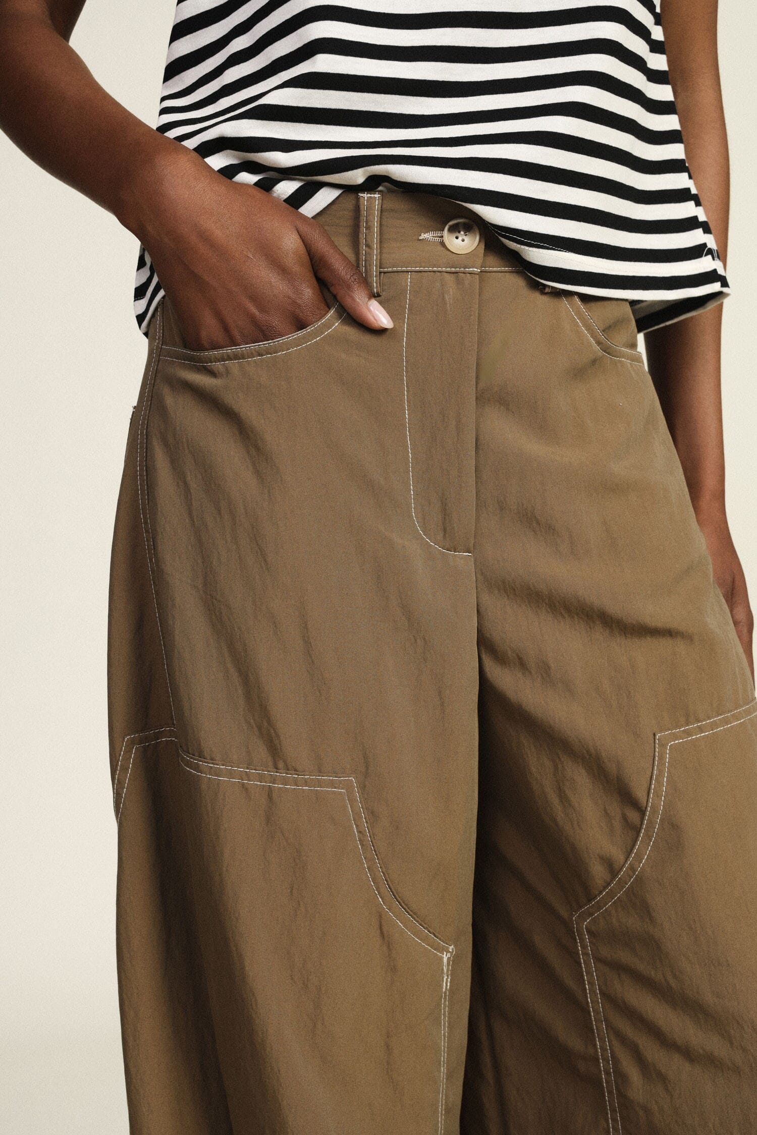 Pantalon Palace avec surpiqûres contrastées et poches Dixie