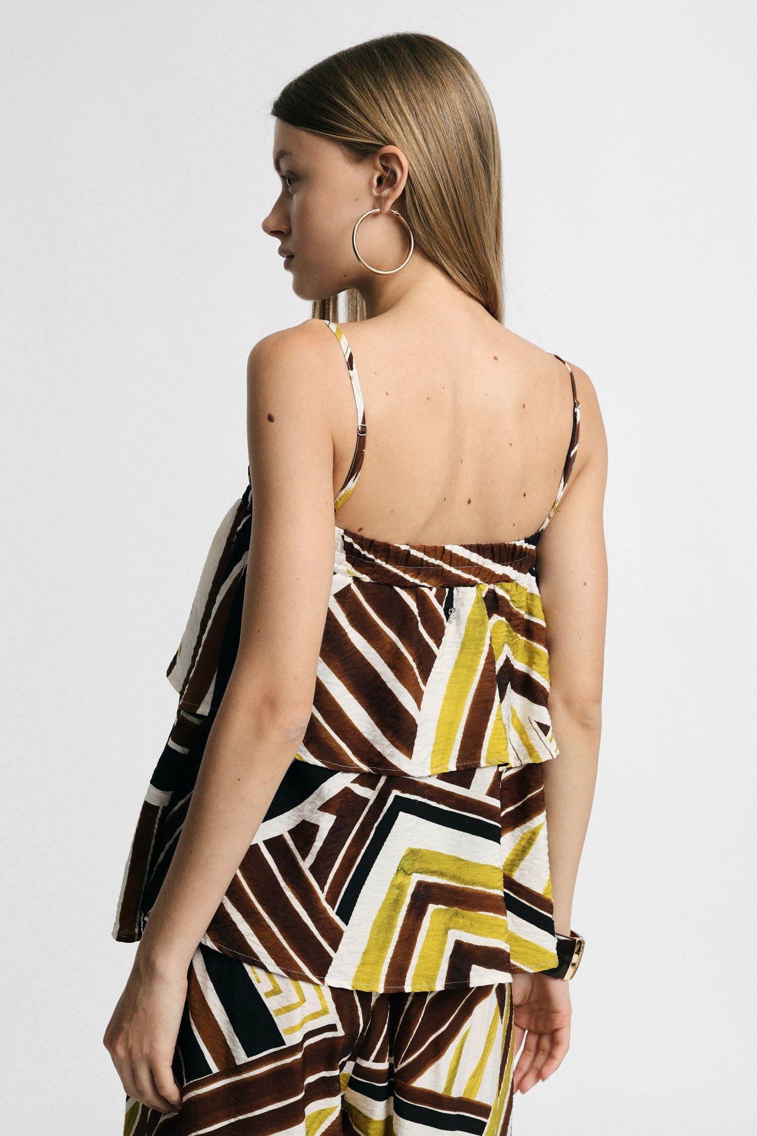 Top With Thin Straps And Geometric Pattern Please