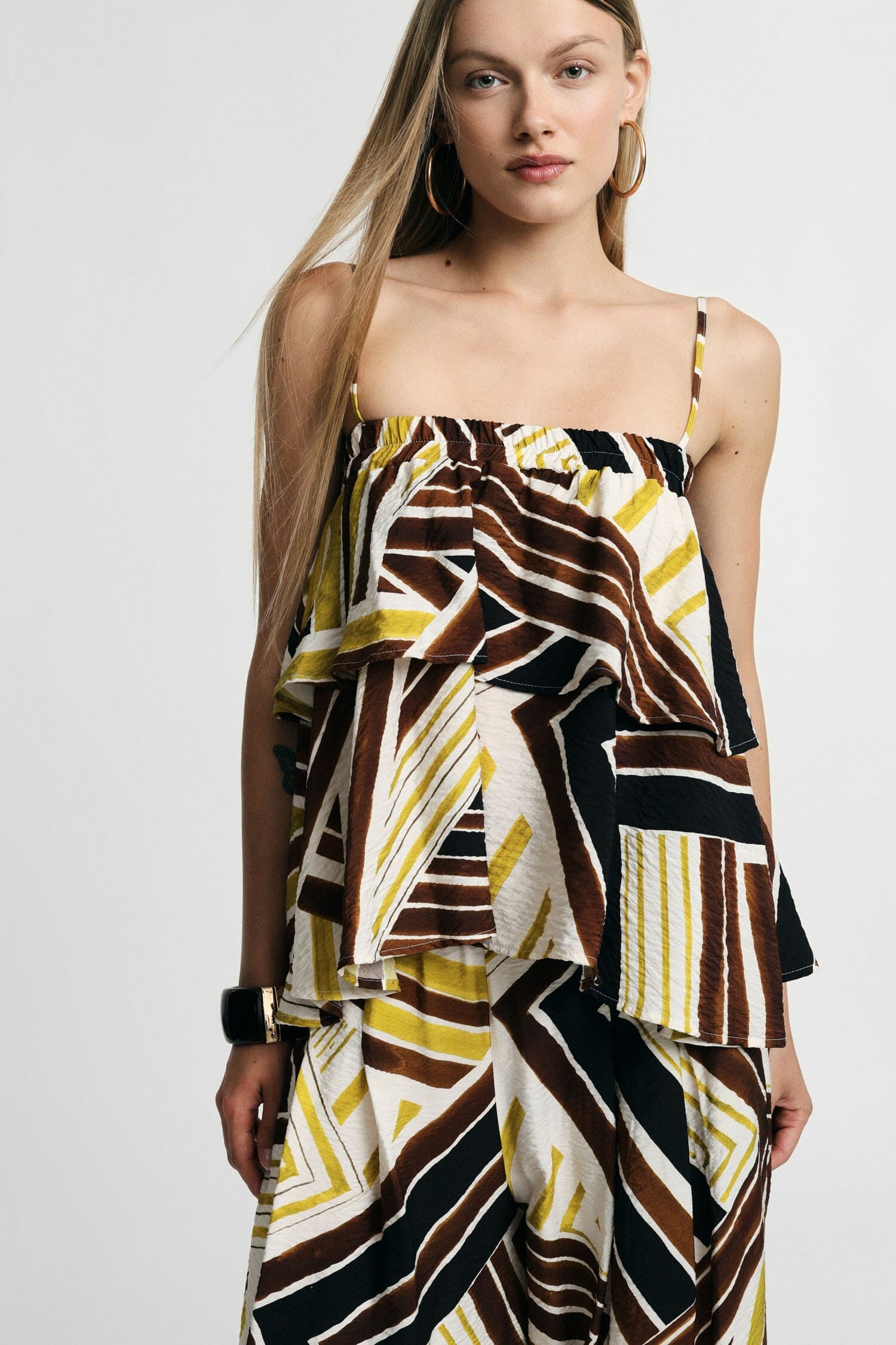 Top With Thin Straps And Geometric Pattern Please