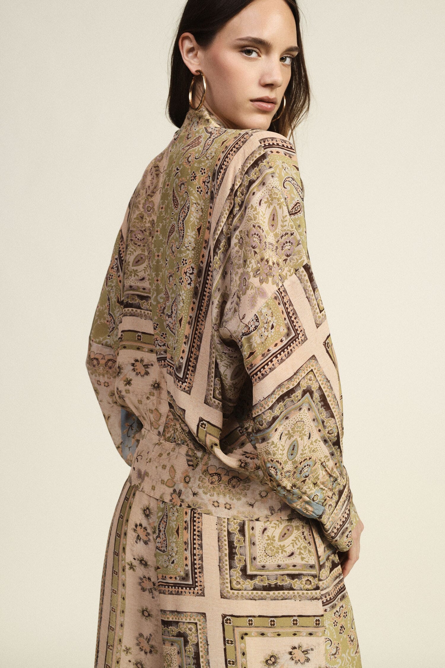 Fantasy Blouse With Front Knot And Long Sleeves Dixie