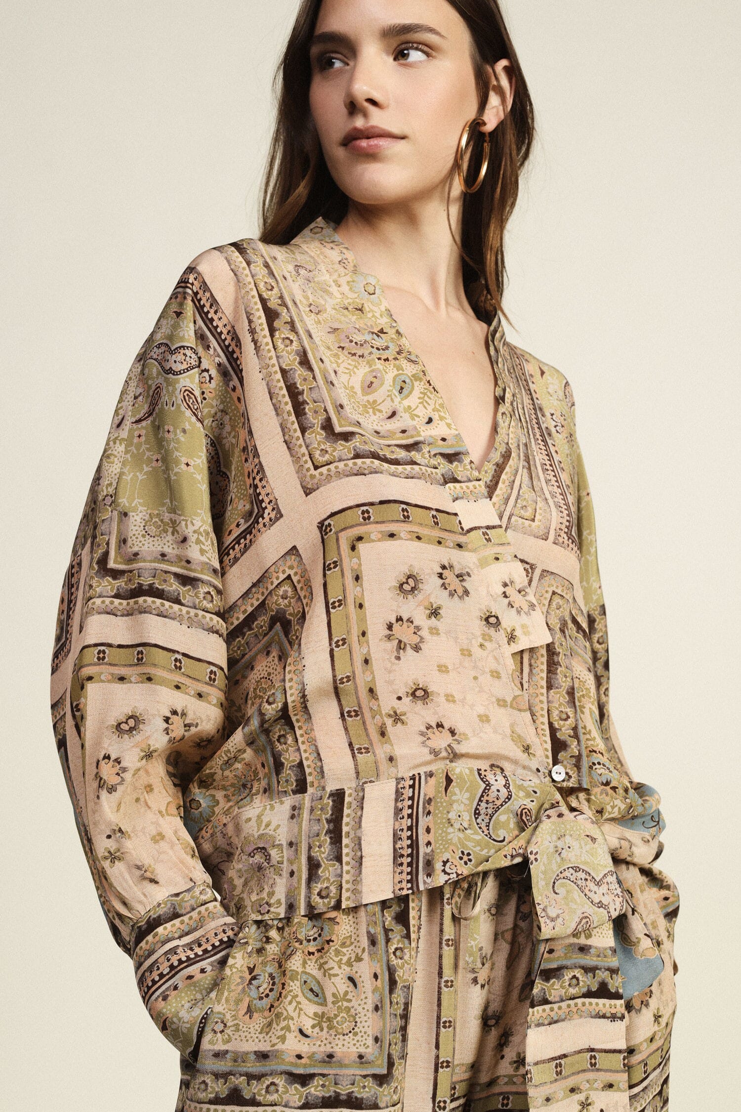 Fantasy Blouse With Front Knot And Long Sleeves Dixie