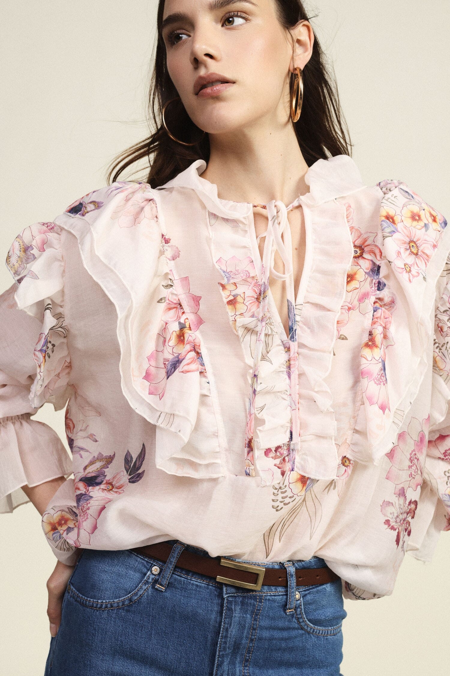 Blusa Ampia Con Stampa Floreale E Volant Dixie