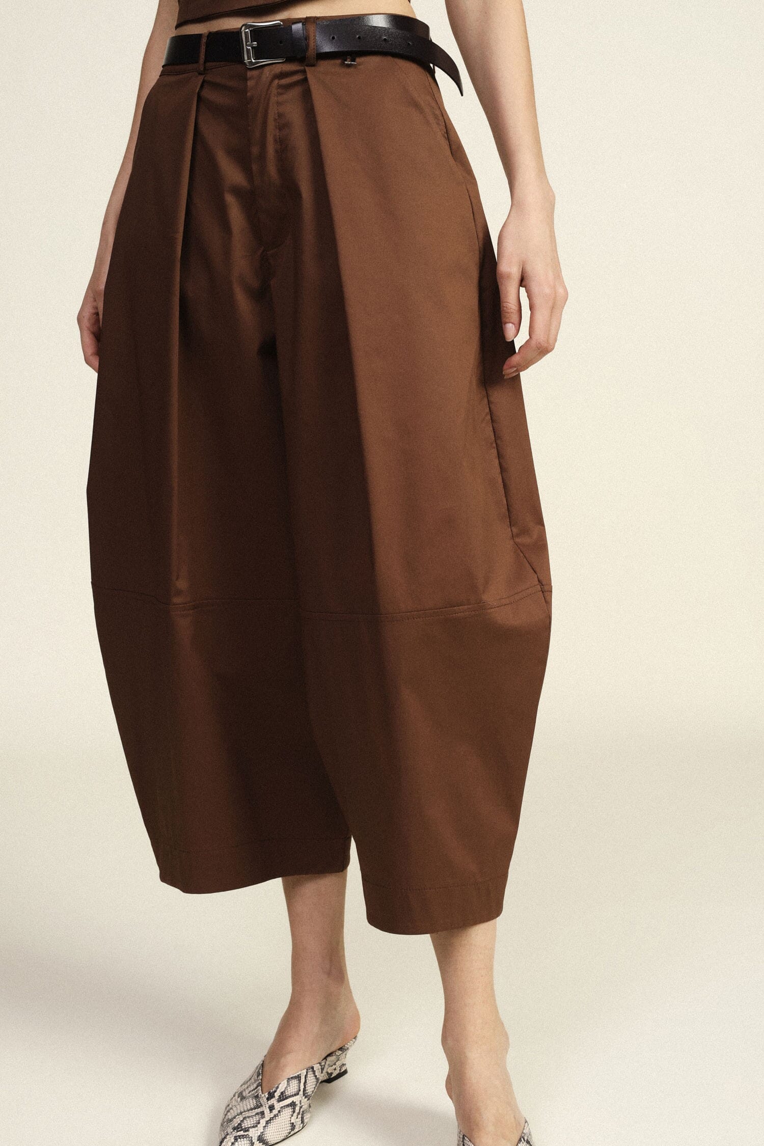 Pantaloni Palazzo Cropped Con Cintura E Pince Dixie