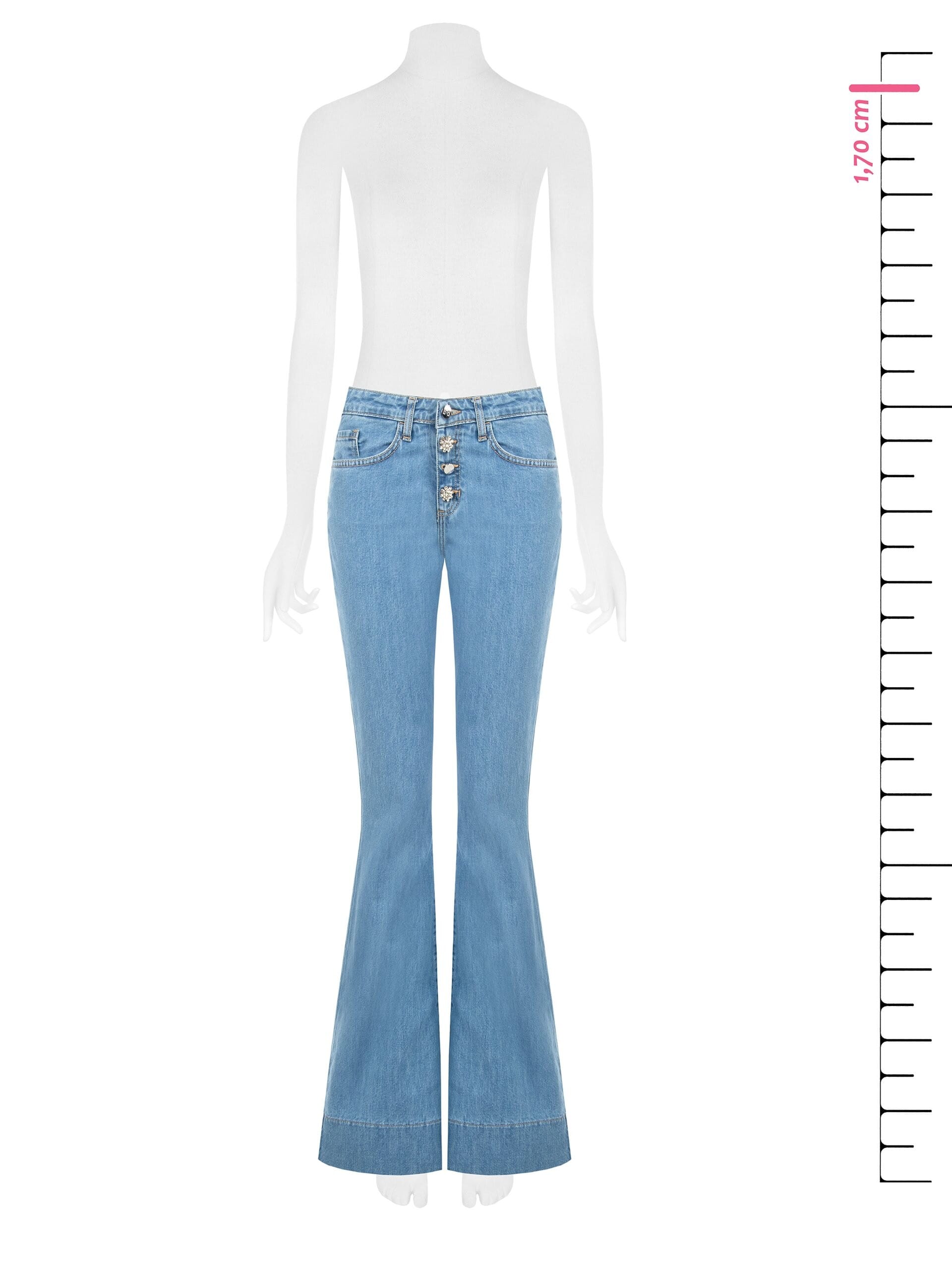 Jeans Flare Con Bottoni Gioiello Rinascimento
