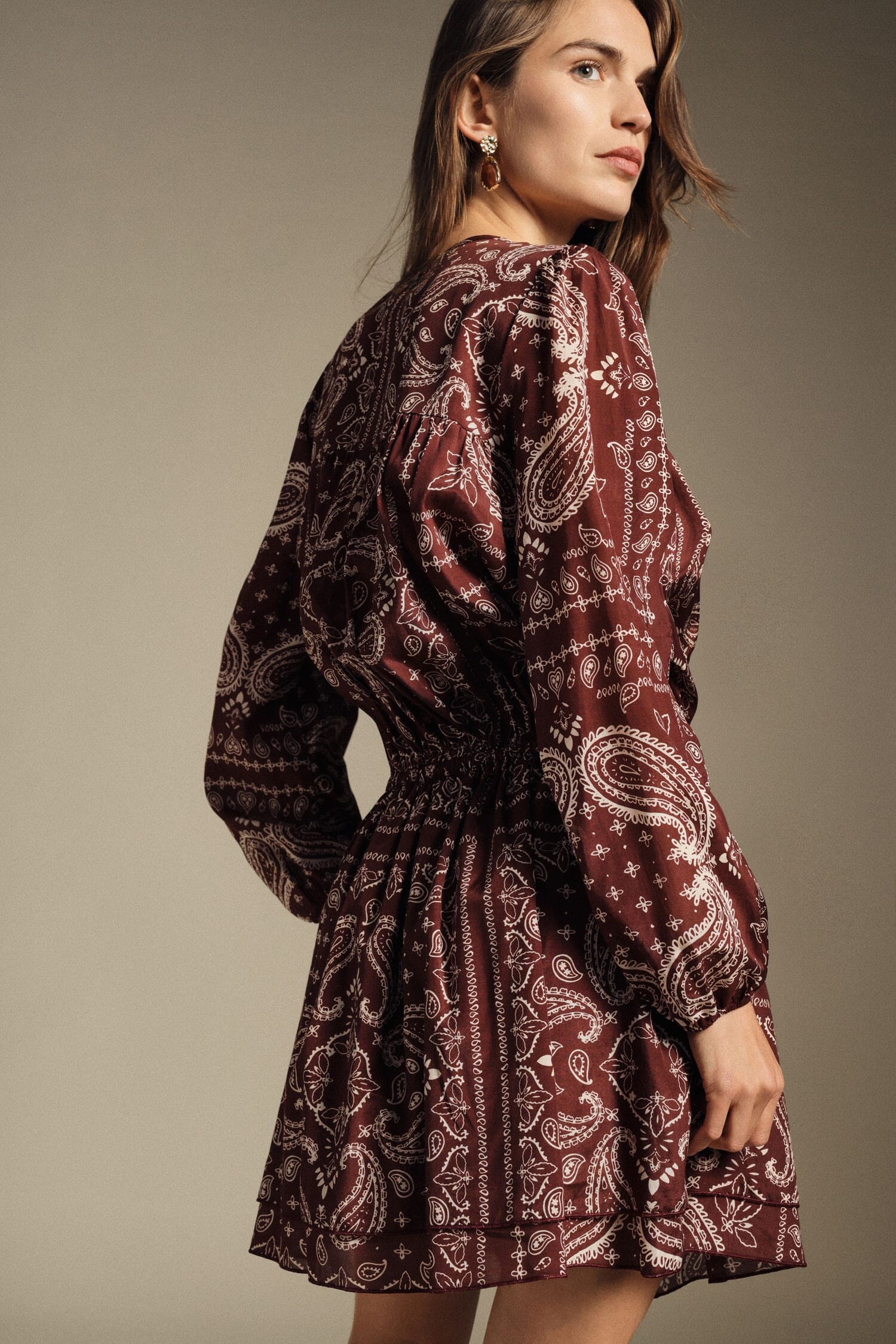 Abito Corto Stampa Paisley Con Maniche Lunghe Dixie