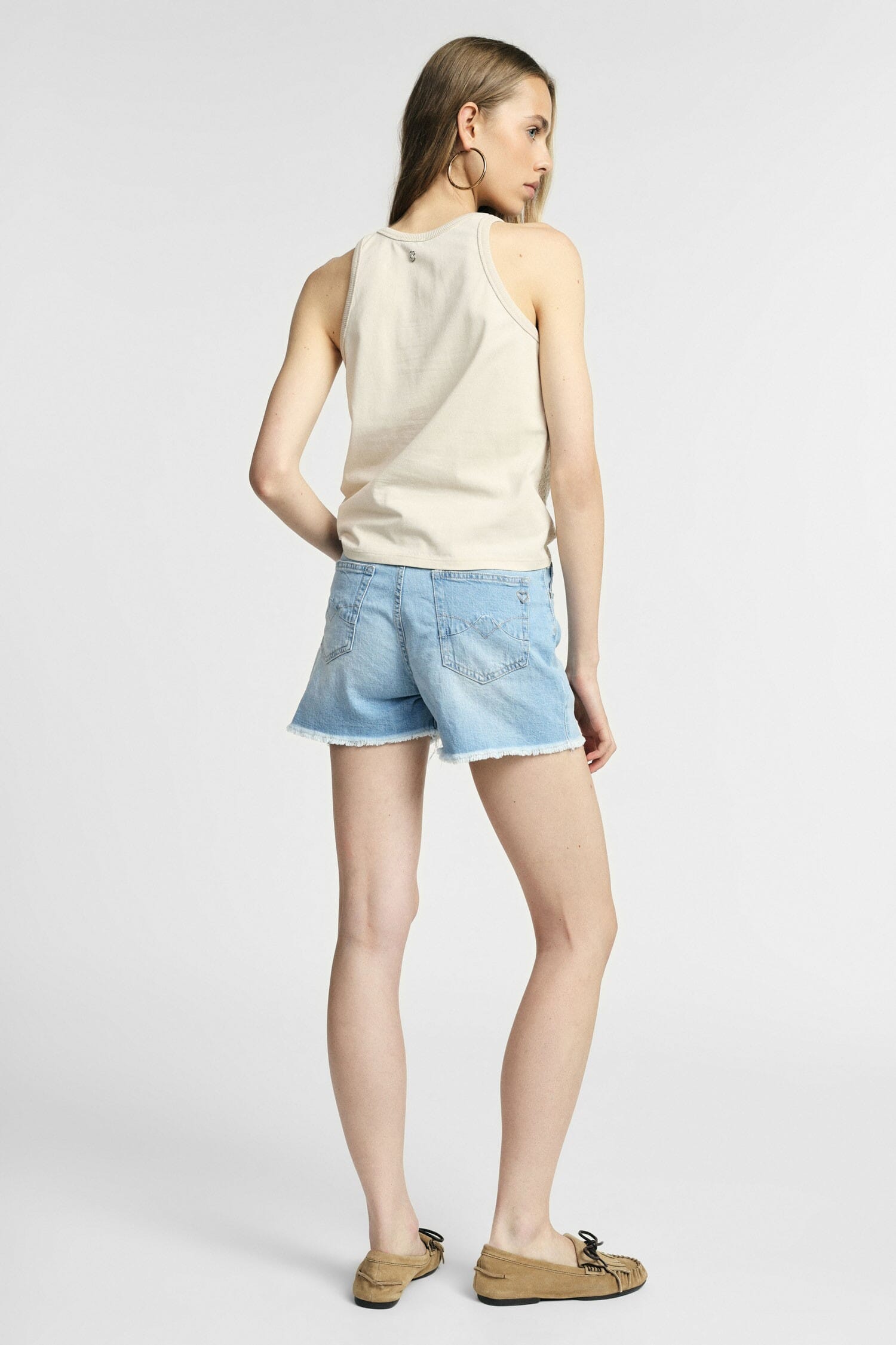 Regular-Fit Shorts With Frayed Bottom And Please Breaks