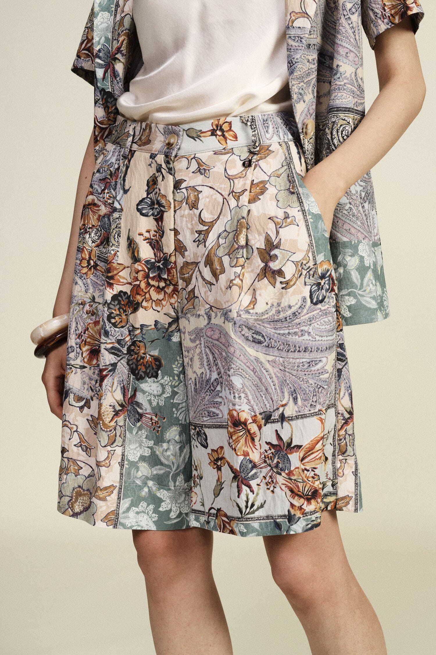 Shorts Regular-Fit A Fantasia Patchwork Floreale Dixie