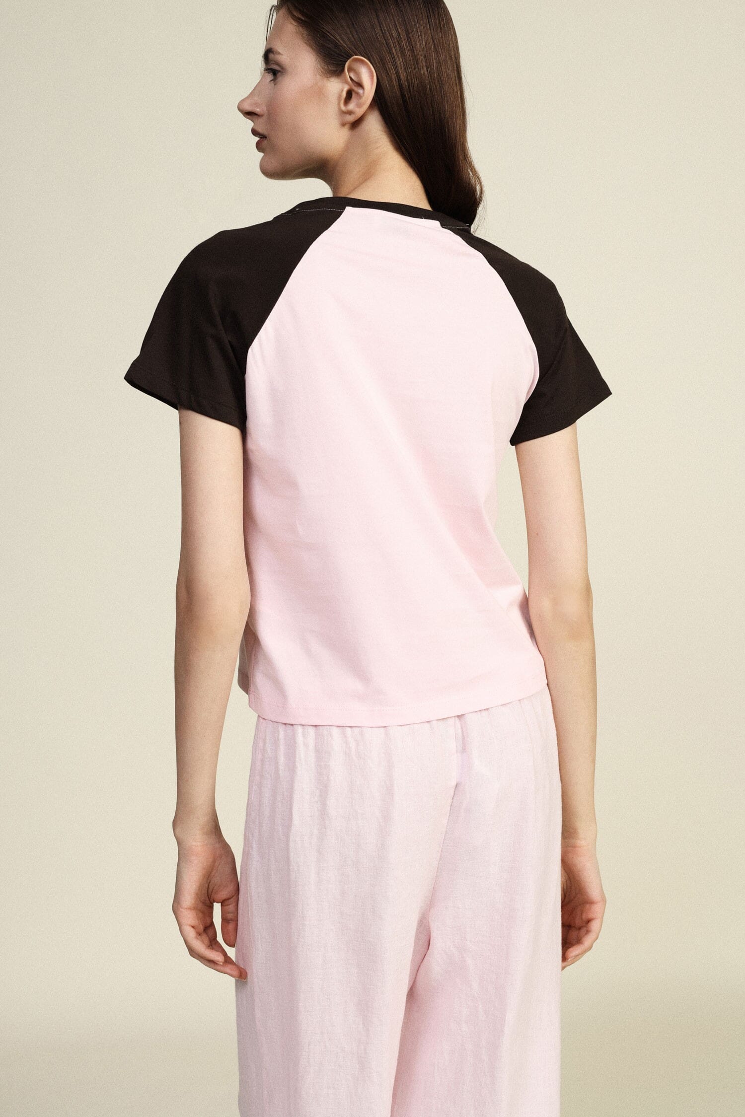 T-Shirt Con Maniche Raglan E Stampa Frontale Dixie