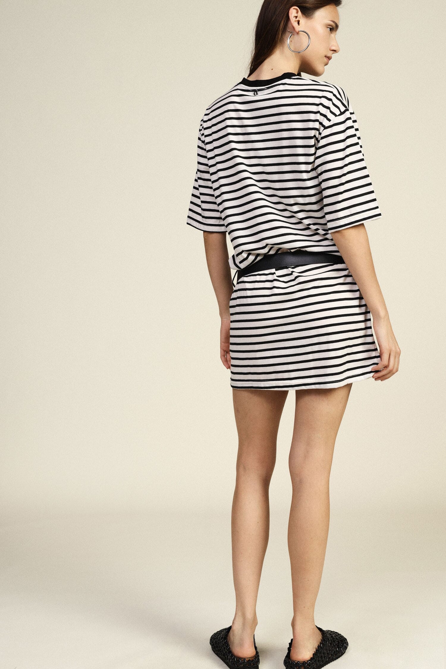 Robe courte rayée avec ceinture et manches courtes Dixie
