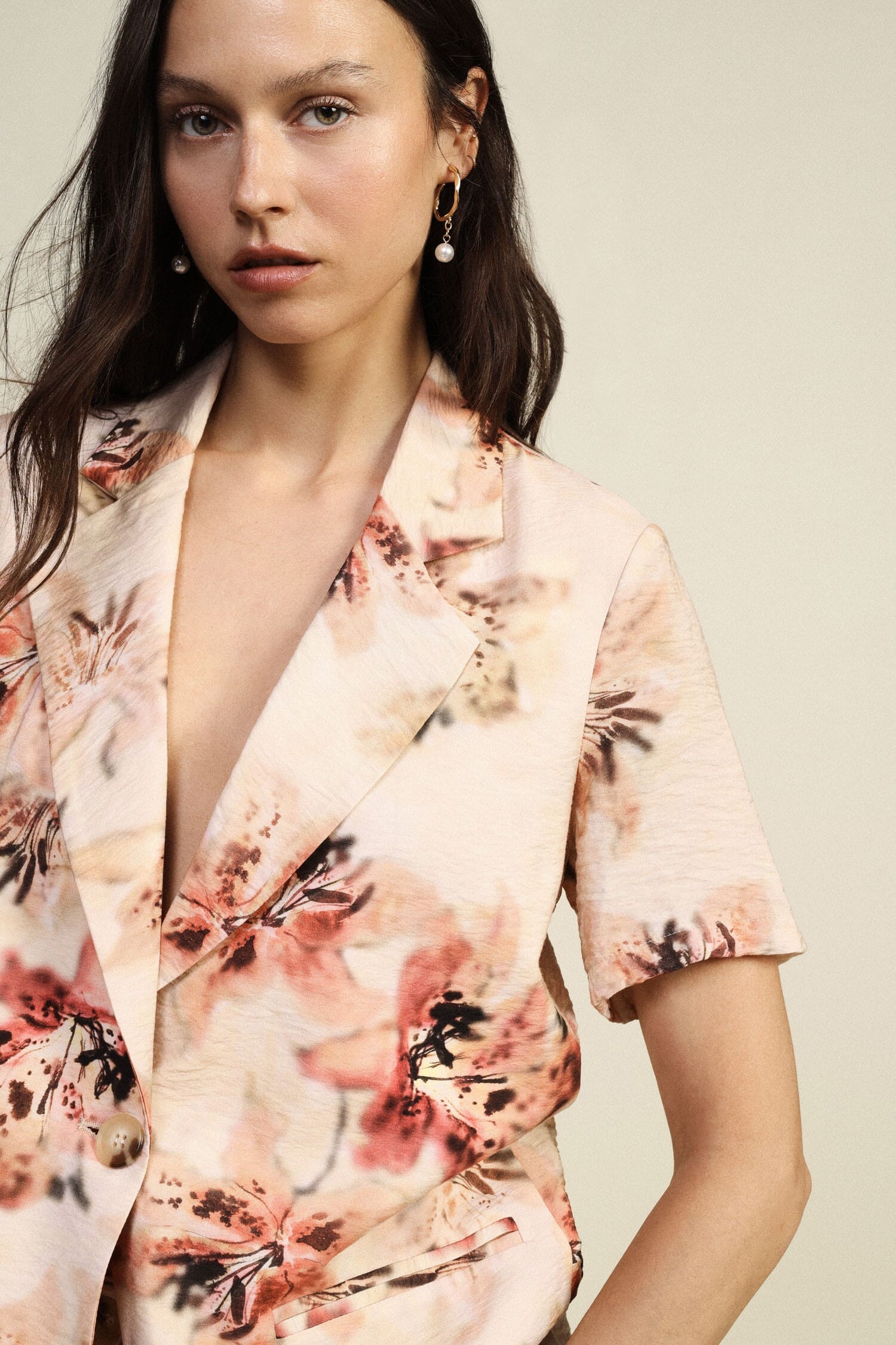 Dixie Short-Sleeved Floral Fantasy Blazer