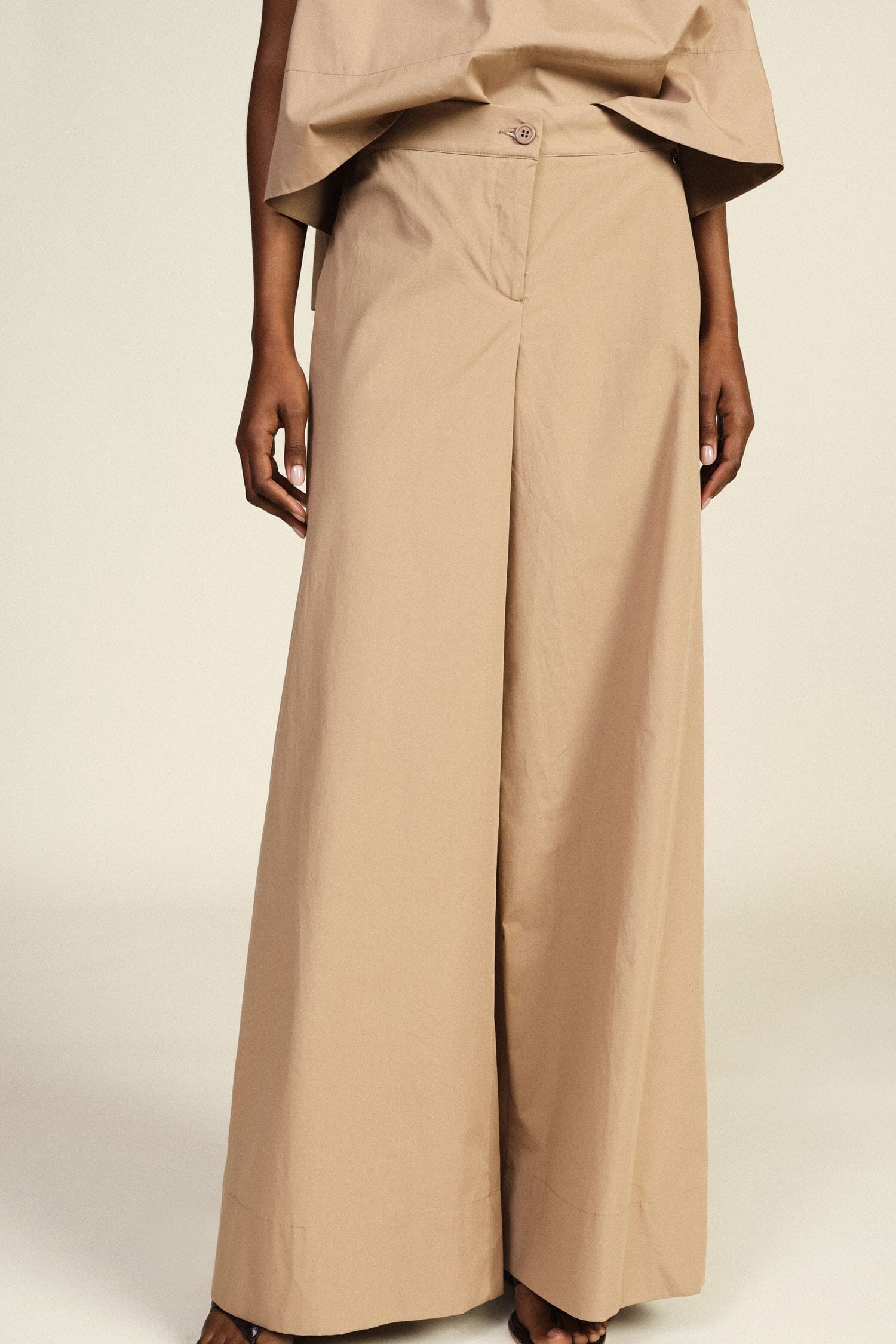 Pantaloni Palazzo Con Vita Elastica E Dettaglio Bottone Dixie