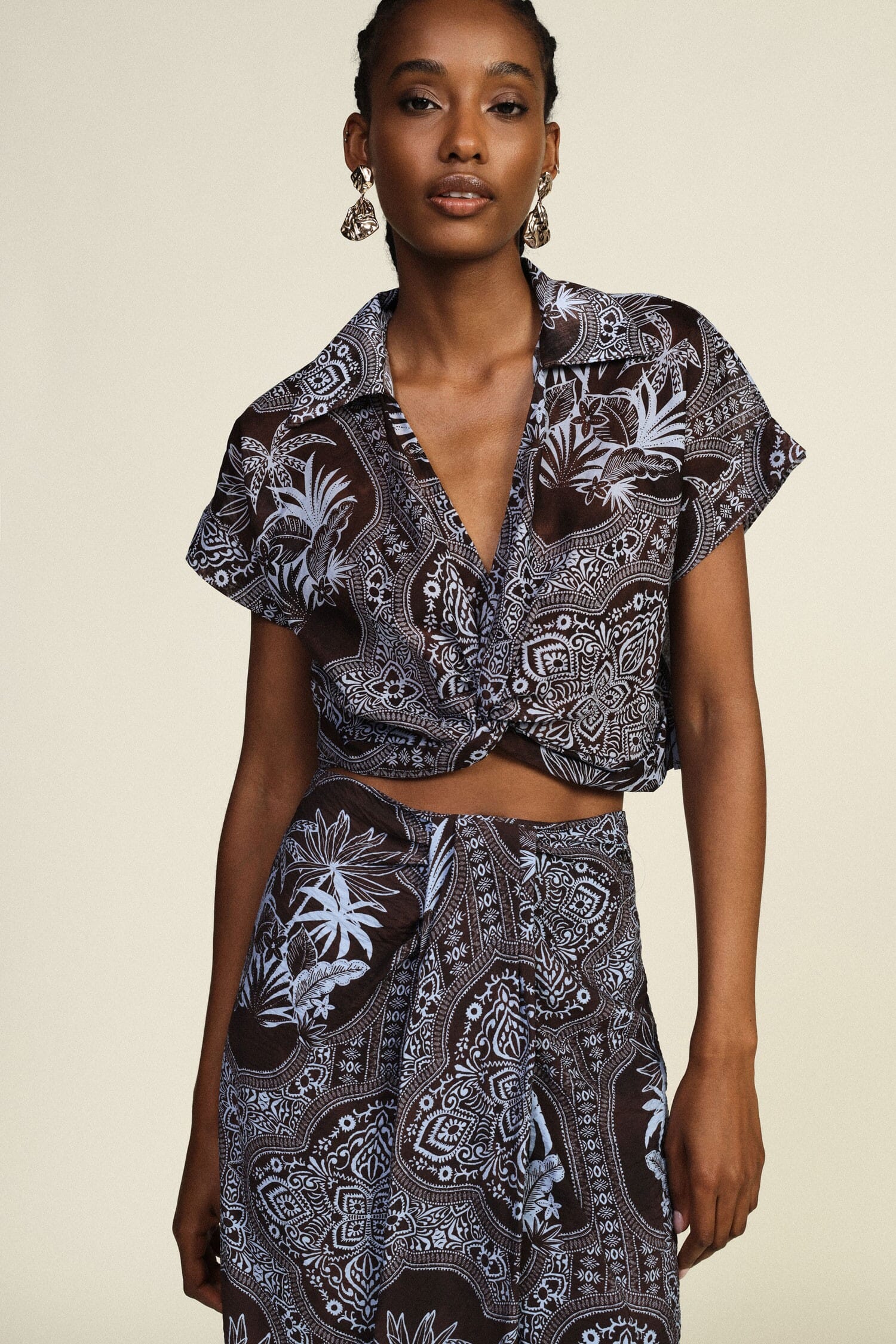 Dixie Paisley Knot Front Cropped Top