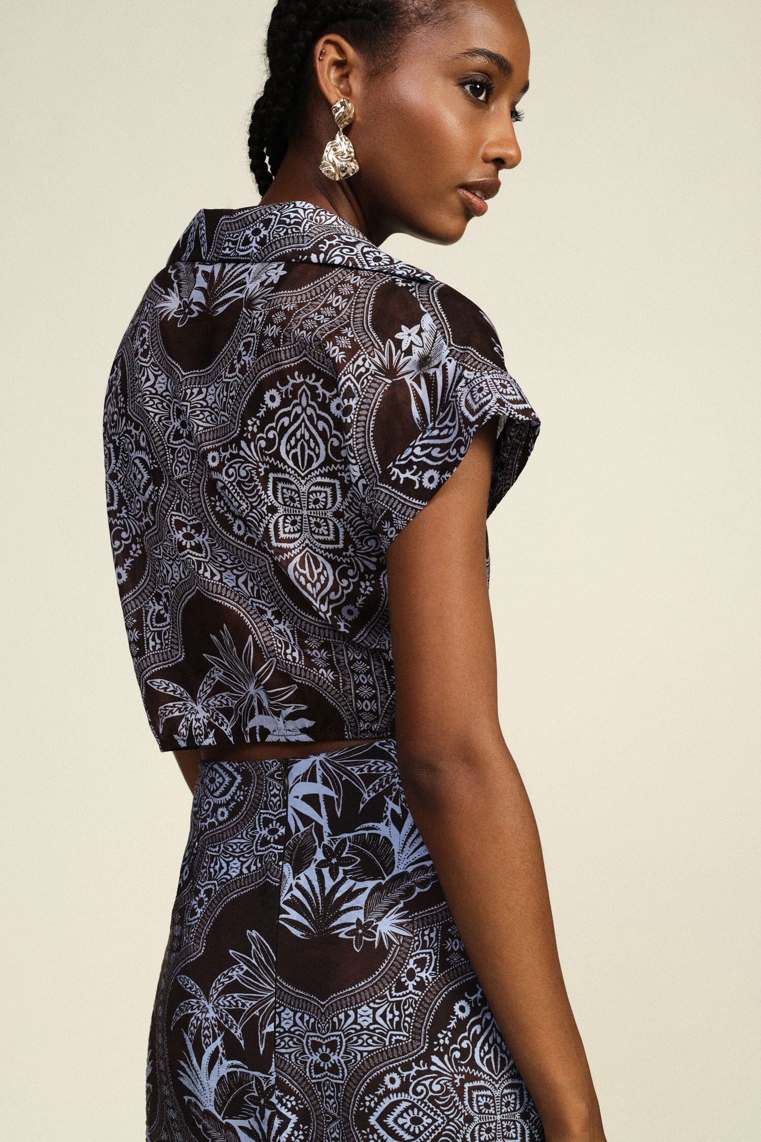 Dixie Paisley Knot Front Cropped Top
