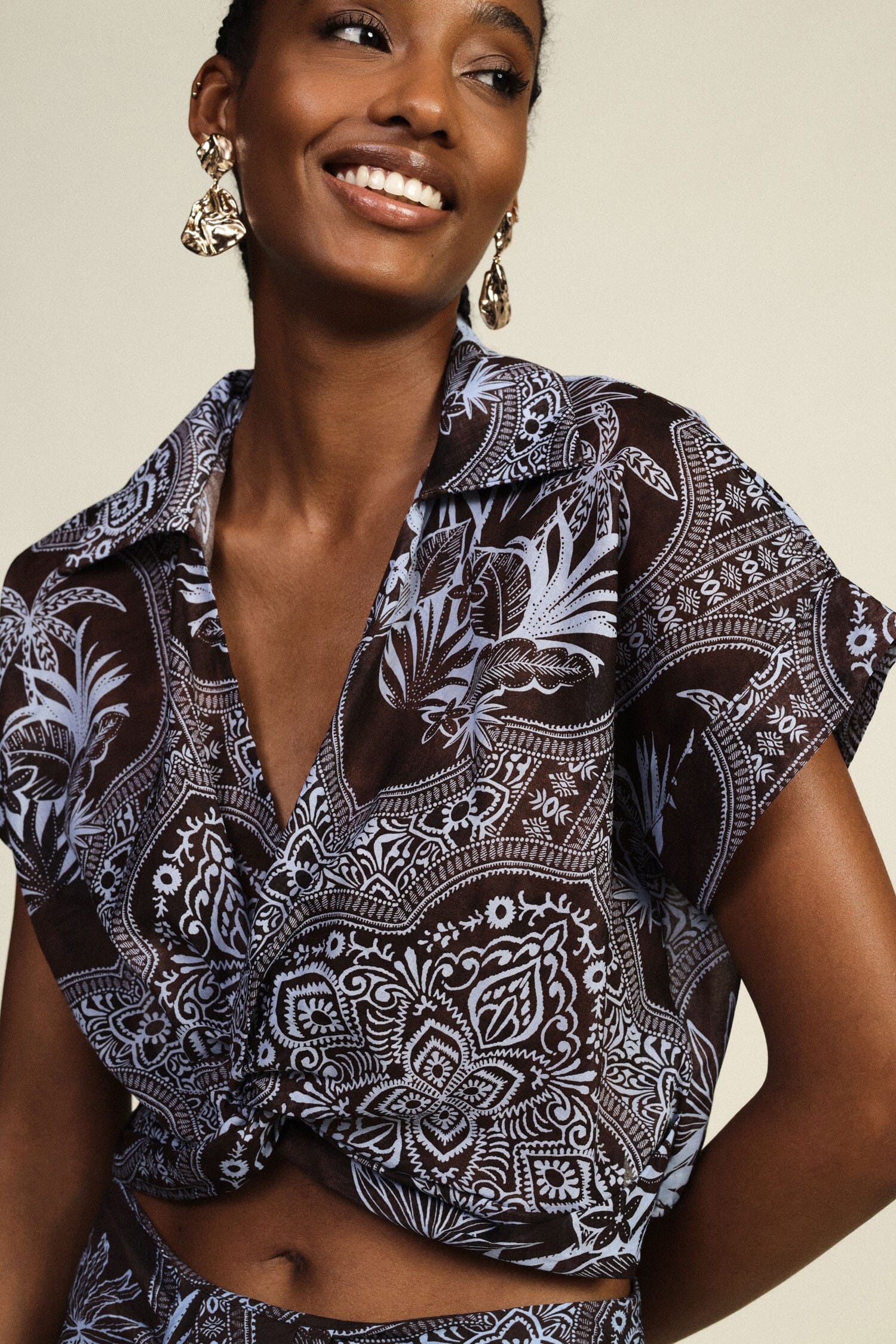 Dixie Paisley Knot Front Cropped Top