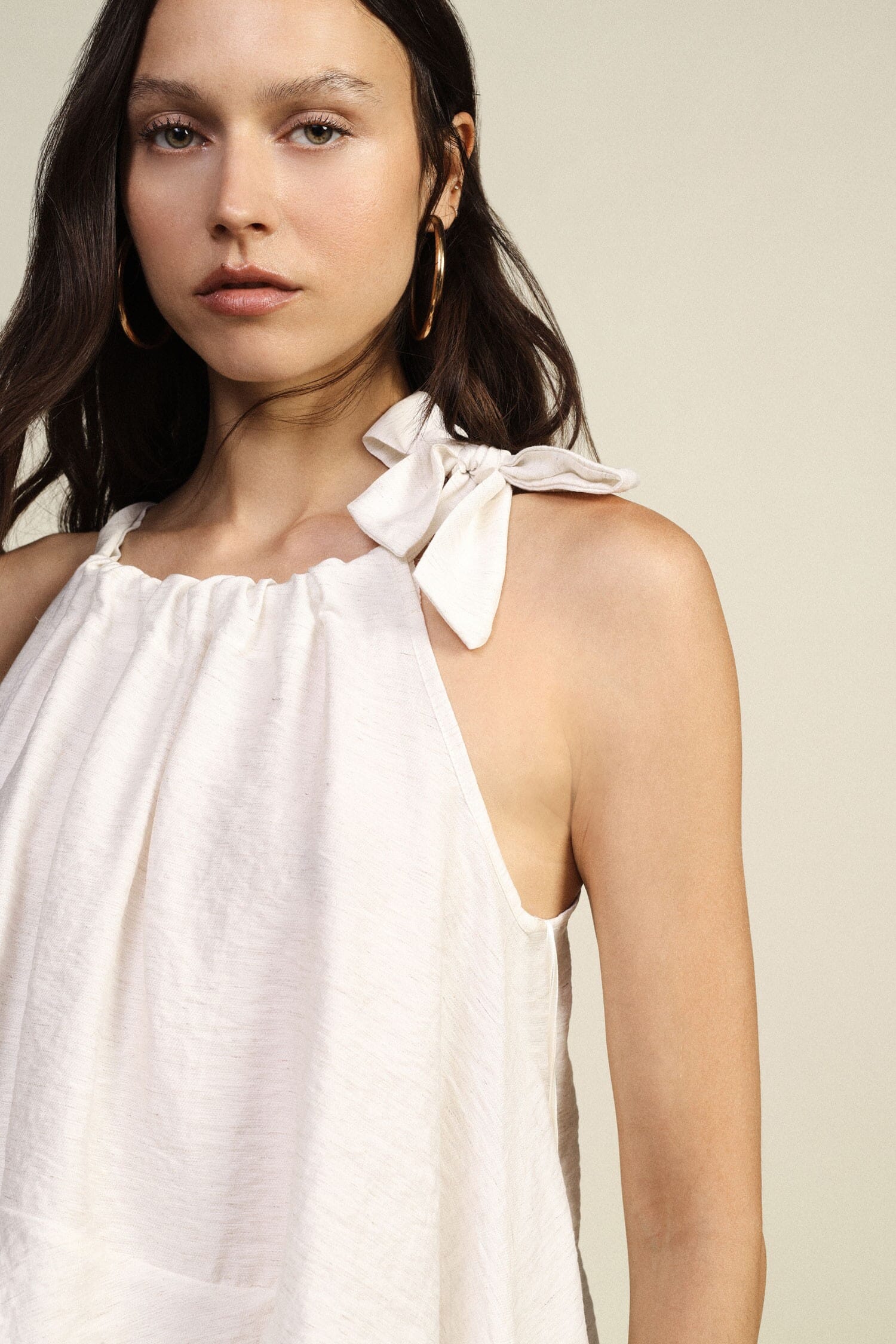 Dixie Wide Top With Curled Shoulders And Ruffles