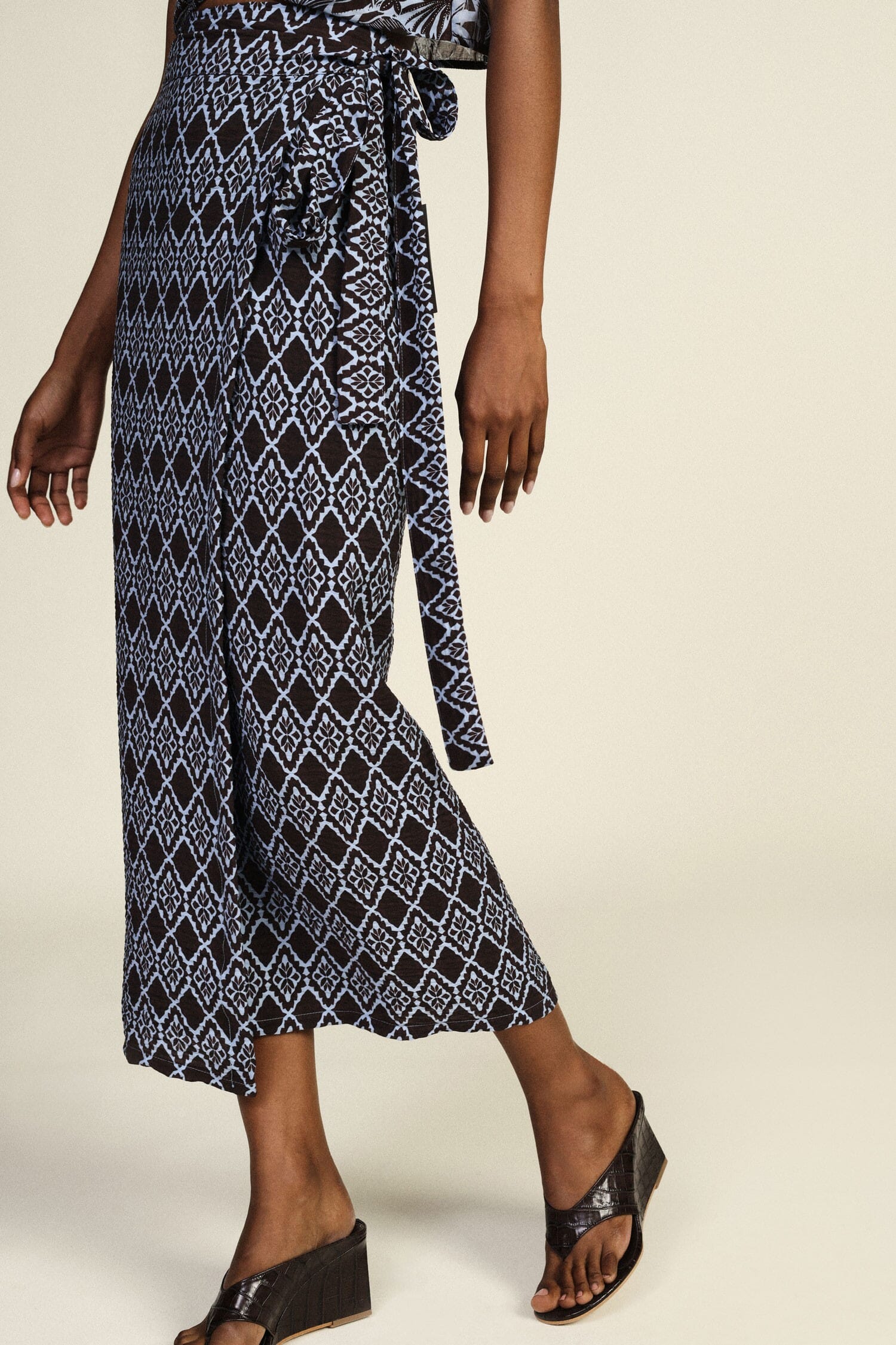Long Wallet Skirt With Geometric Print Dixie