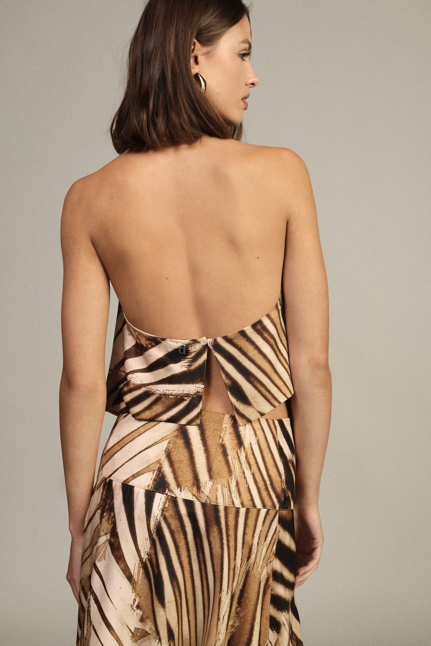Dixie Pointed Geometric Print Neckline Top