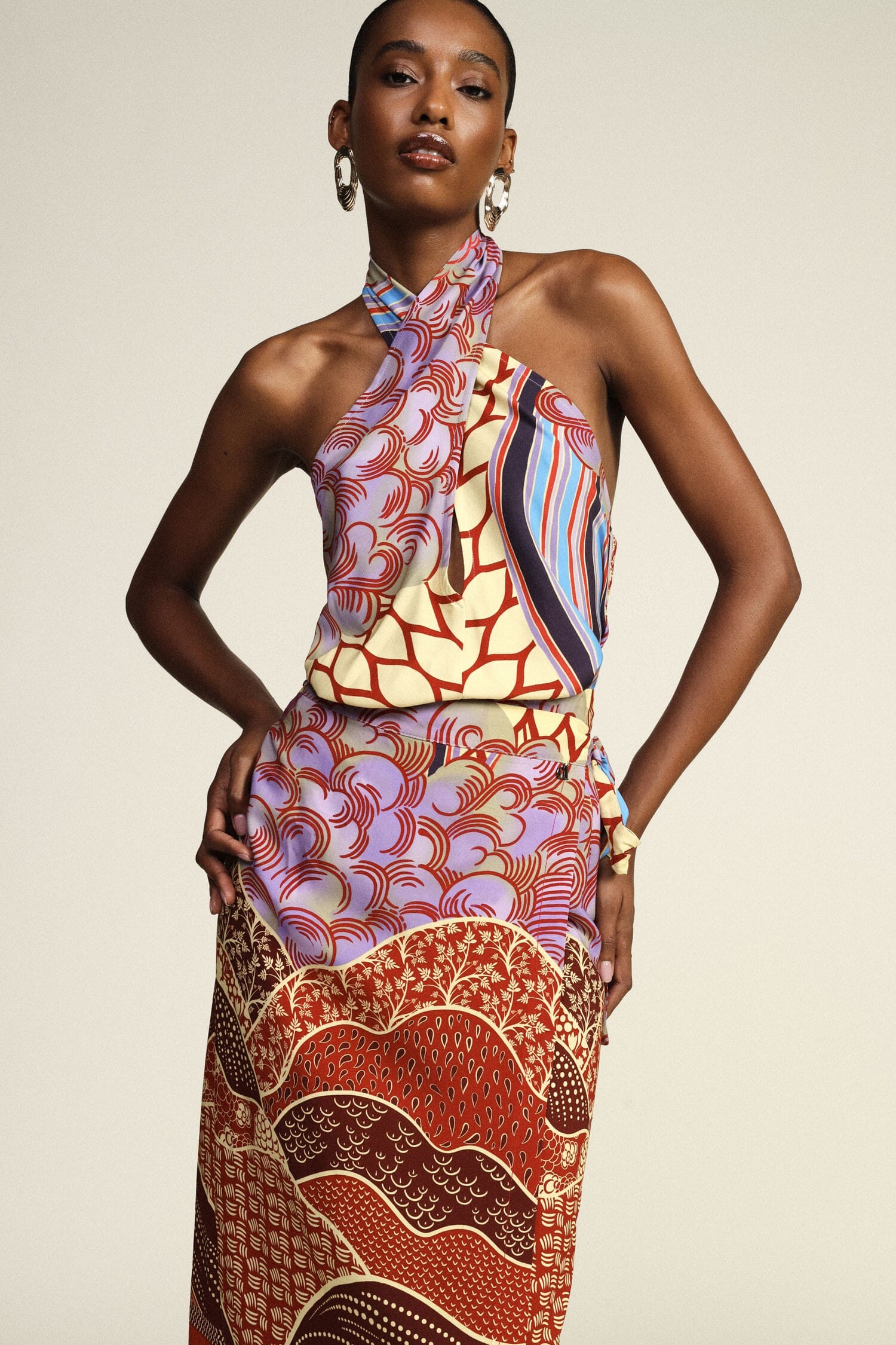 Top Con Collo Alto Annodato E Fantasia Geometrica Dixie
