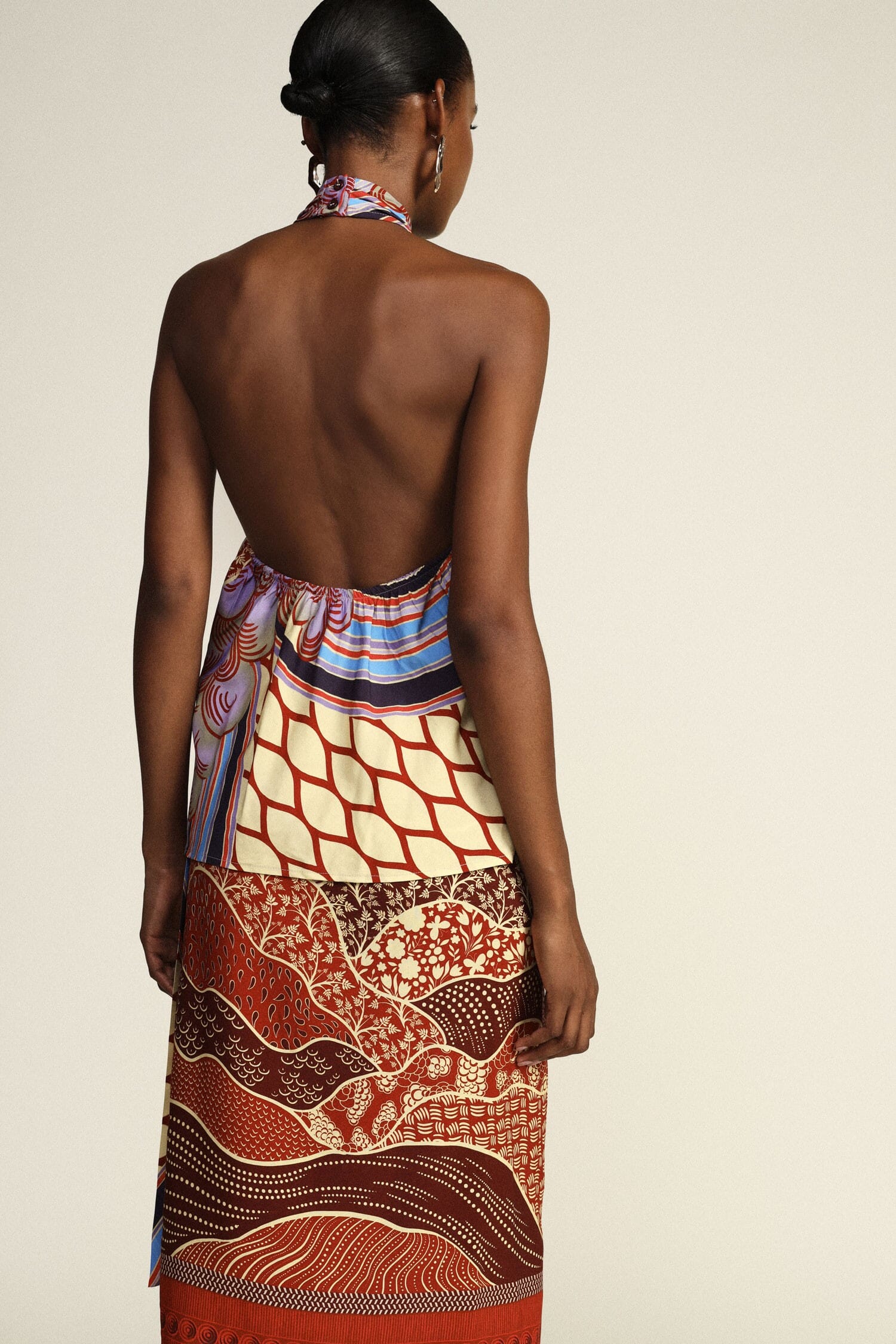 Top Con Collo Alto Annodato E Fantasia Geometrica Dixie