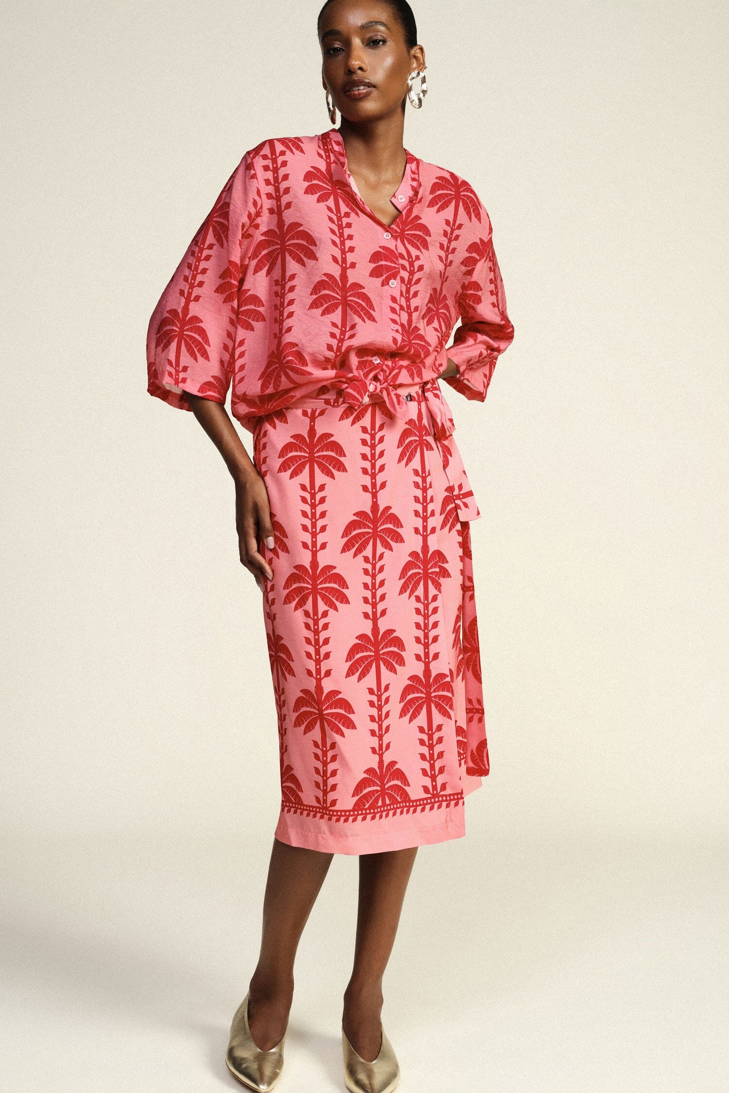 Dixie Short Skirt with Palm Print and Side Bow